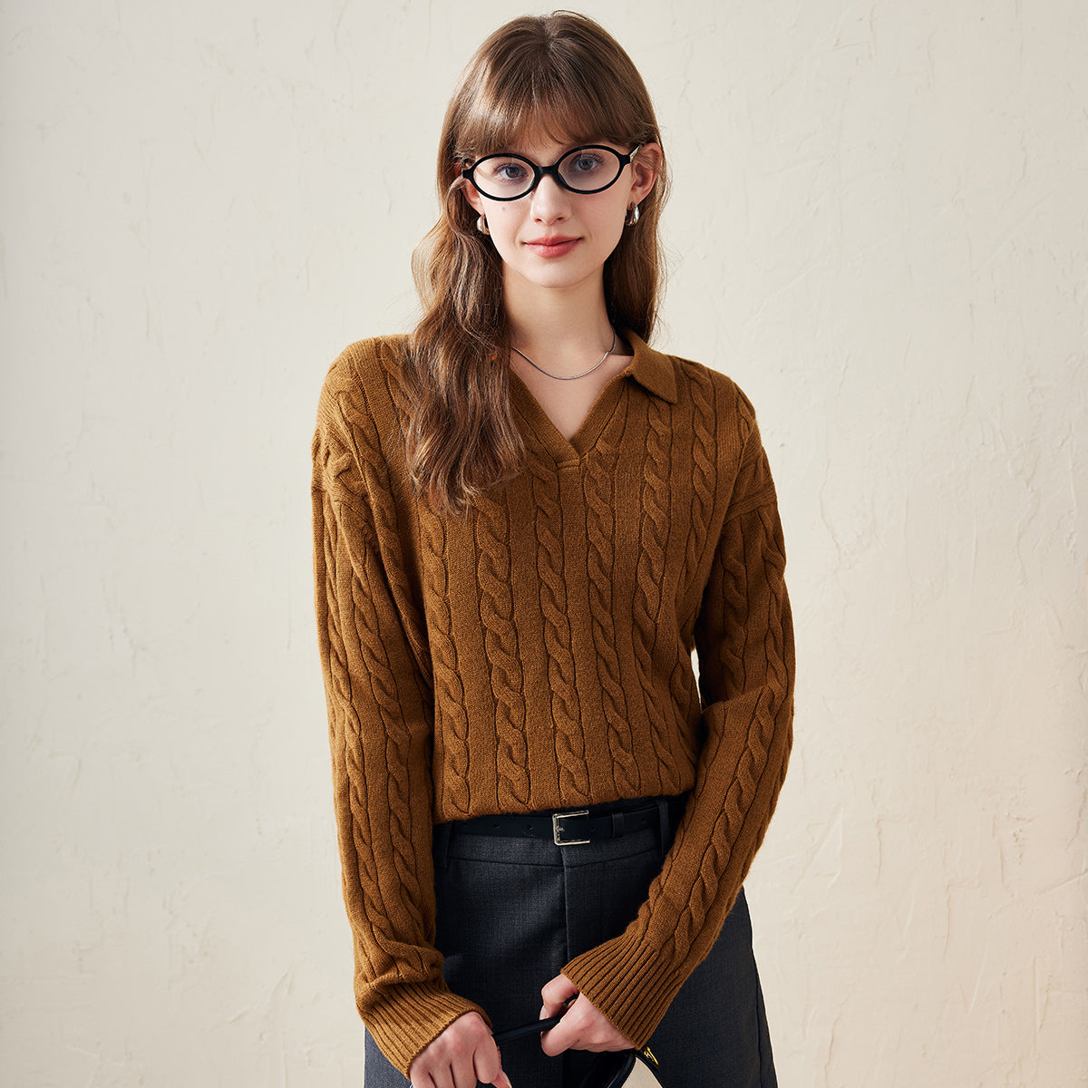 100% Wool Cable Knit V-Neck Collar Sweater