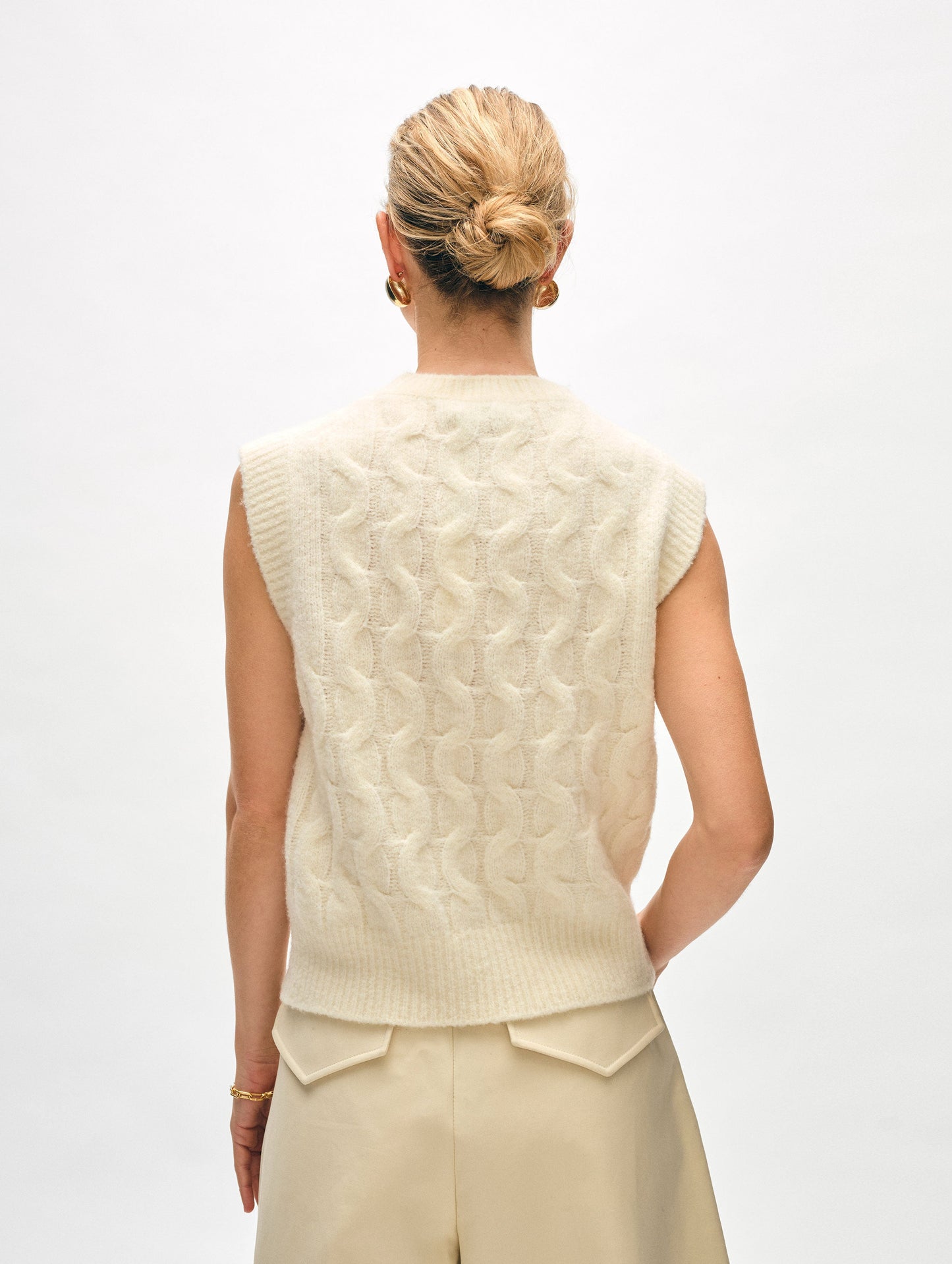 Merino Cashmere Bouclé Cable Vest