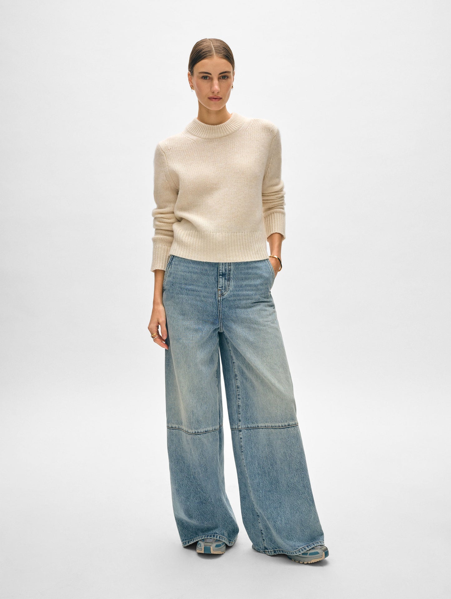 Cashmere Wide Rib Trim Crewneck