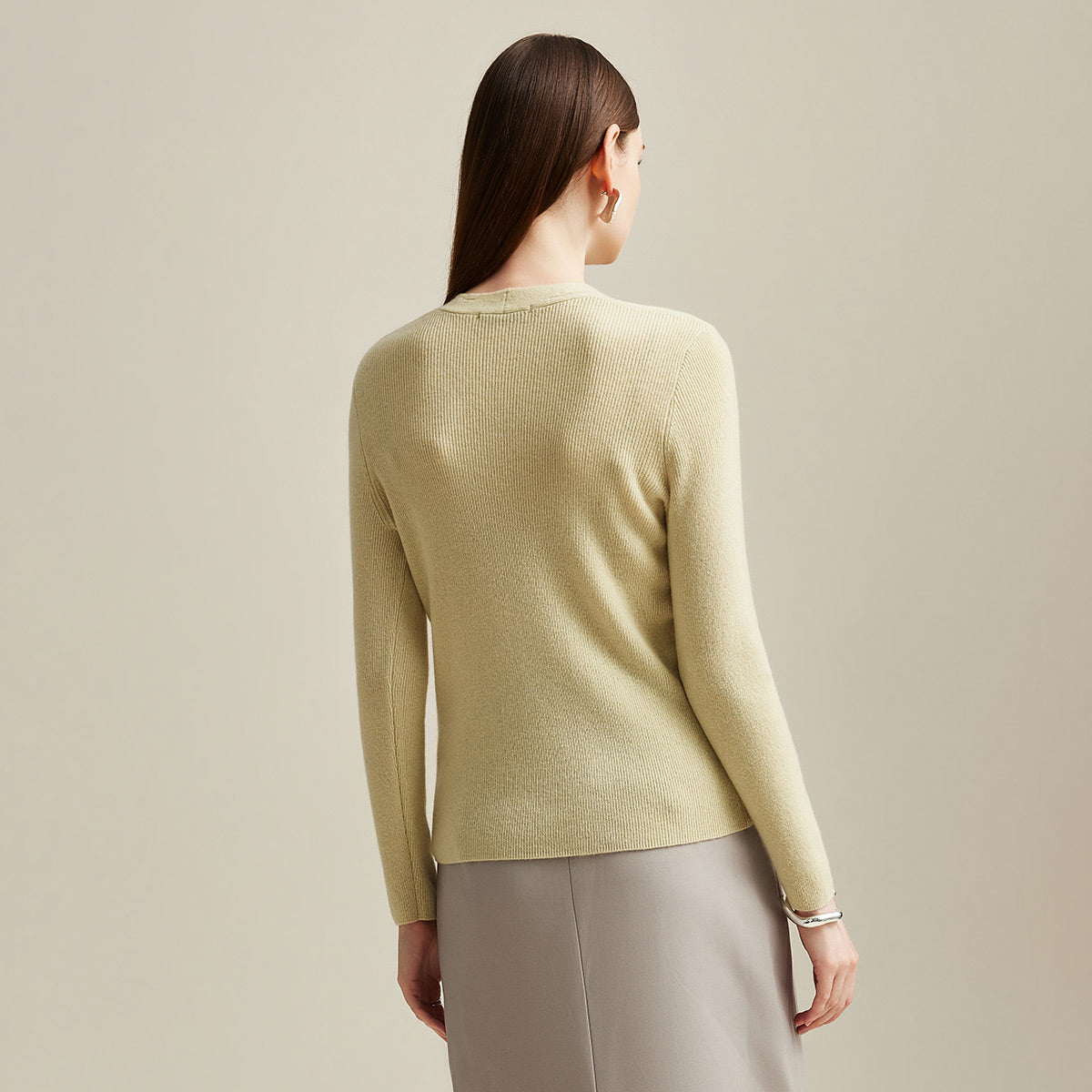 100% Cashmere Elegant Ribbed V-Neck Sweater