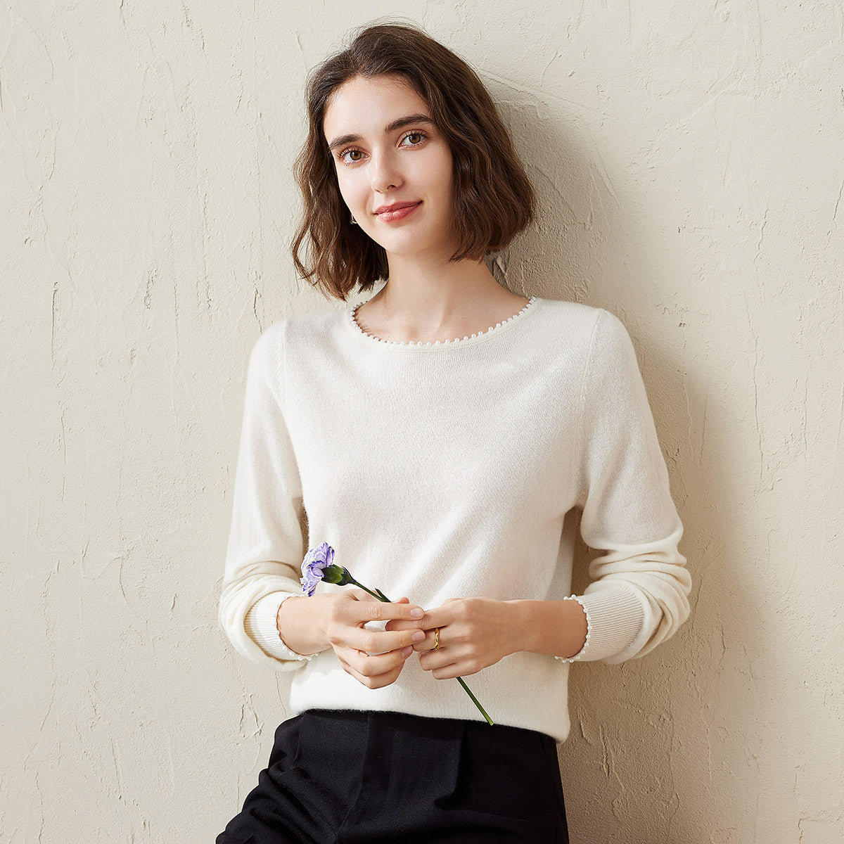 100% Cashmere Elegant Pearl-Trimmed Knit Sweater