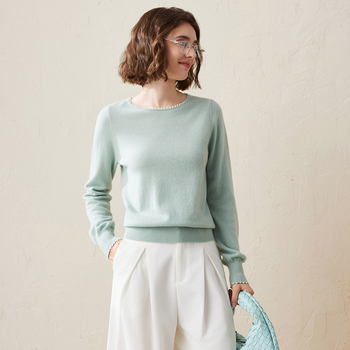 100% Cashmere Elegant Pearl-Trimmed Knit Sweater