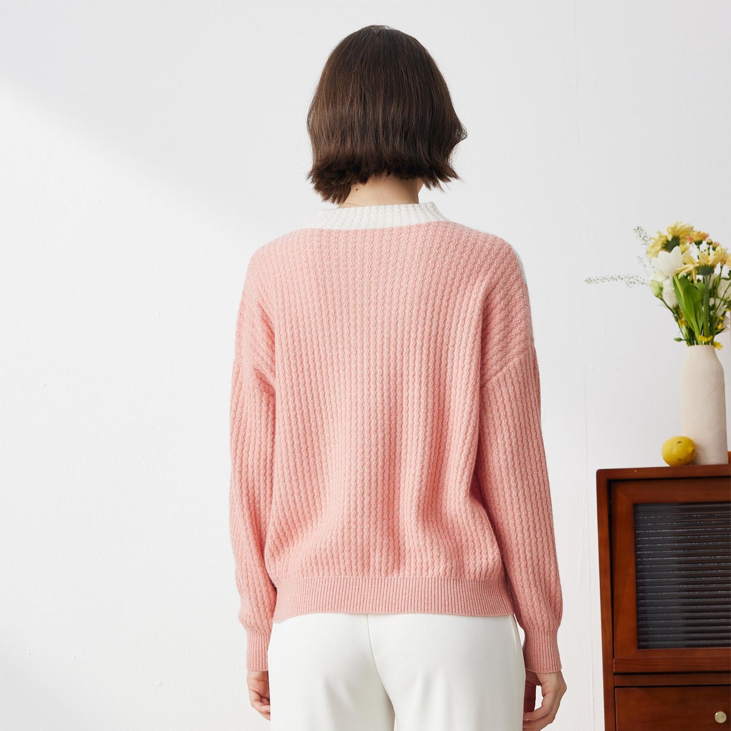 100% Cashmere Mock Neck Knitted Sweater