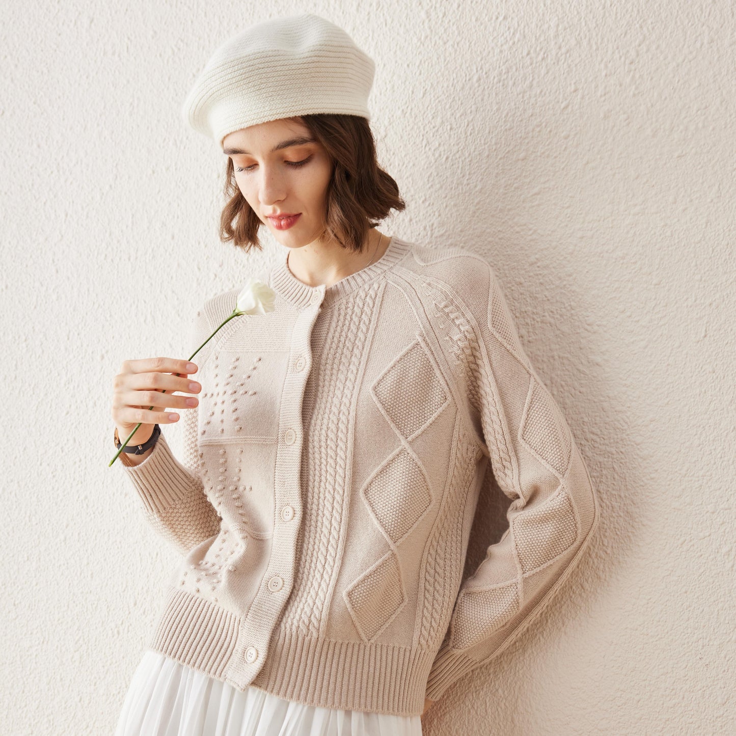 100% Wool Elegant Ribbed Knit Cardigan