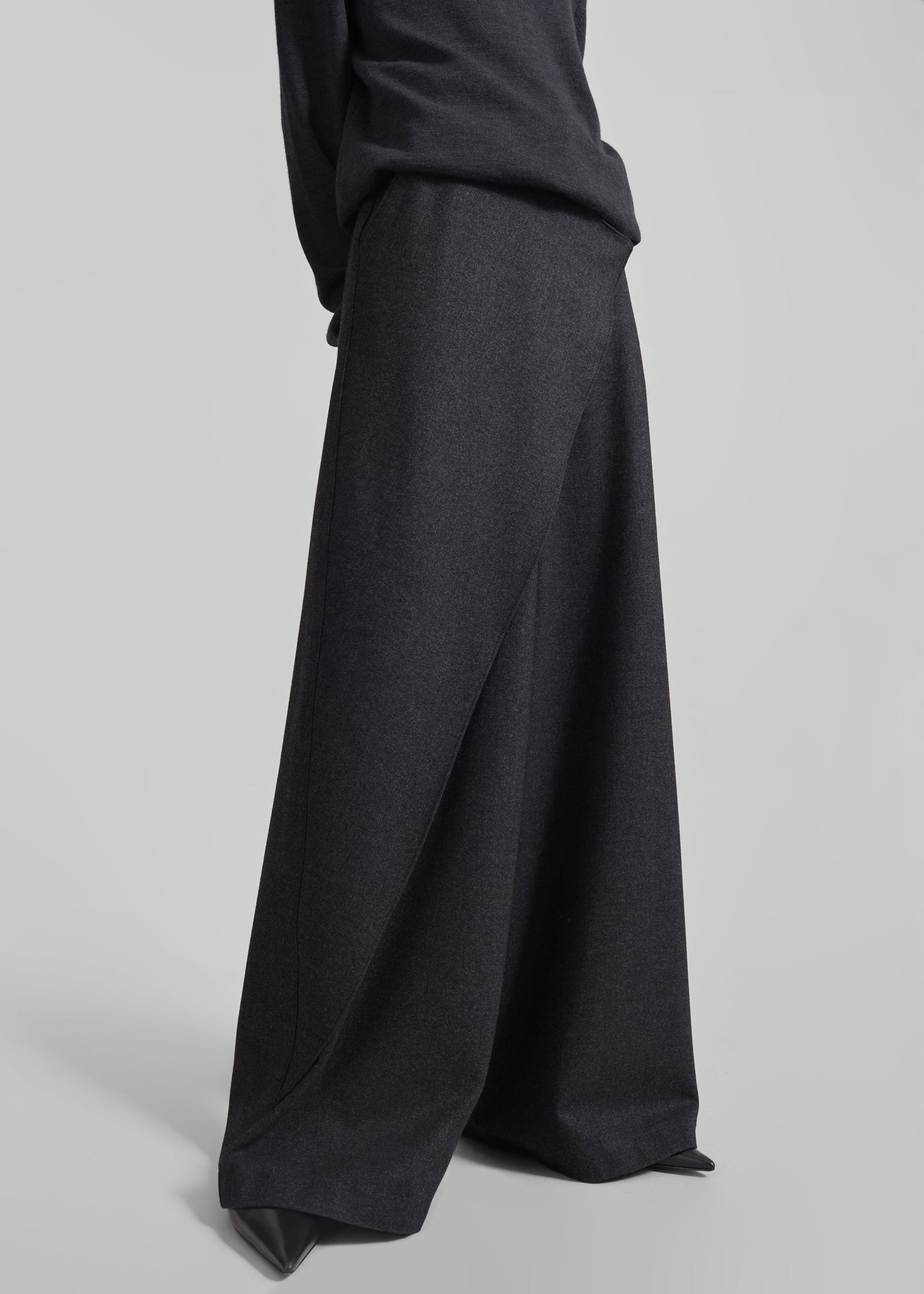 Altai Wrap Trousers - Charcoal