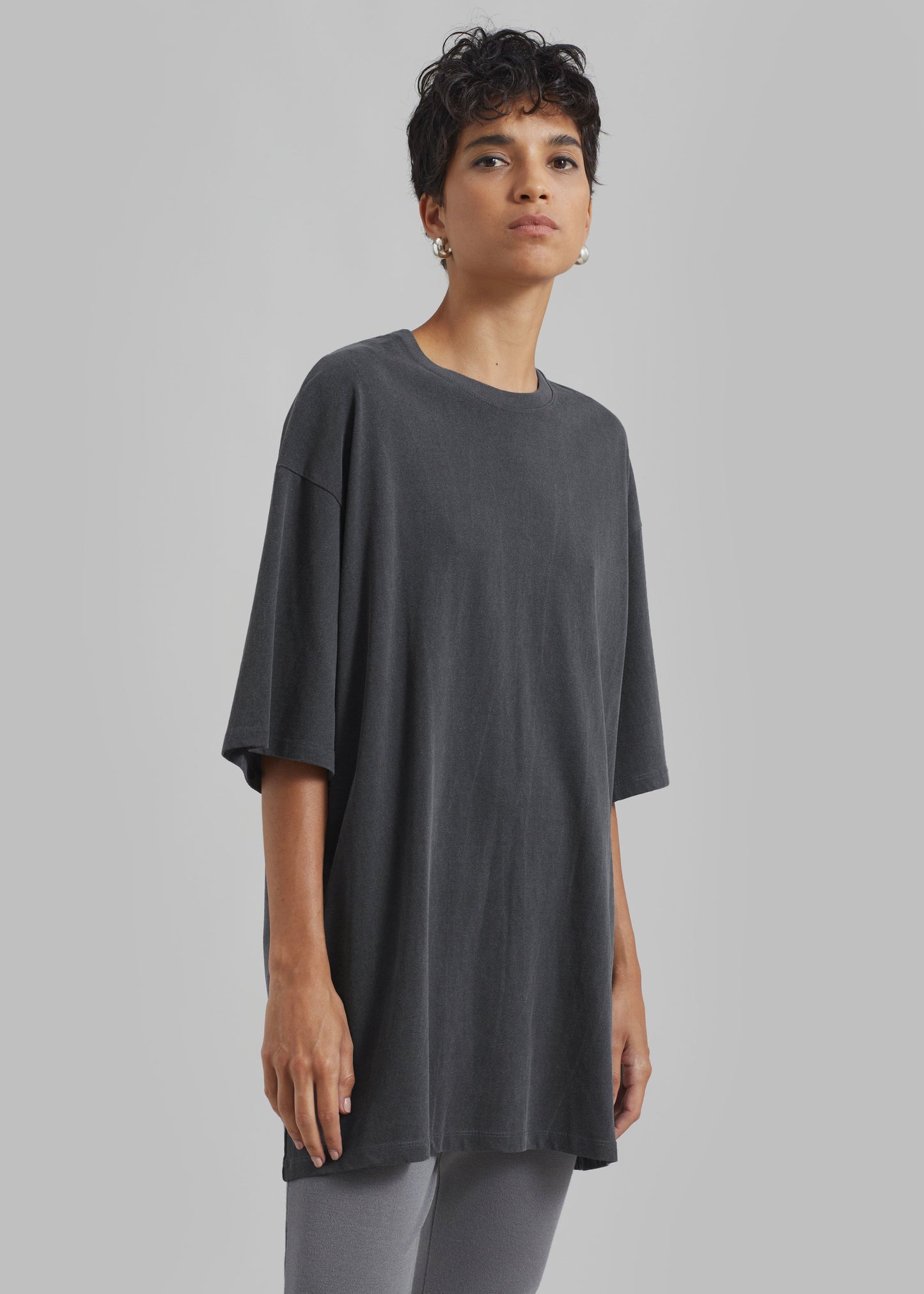 Avak Oversized Tee - Charcoal