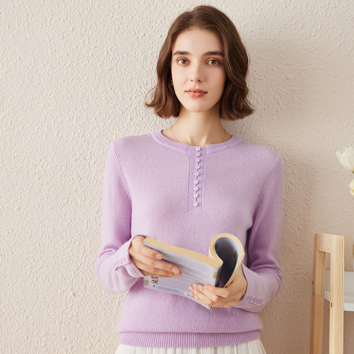 100% Cashmere Round Neck Knit Sweater