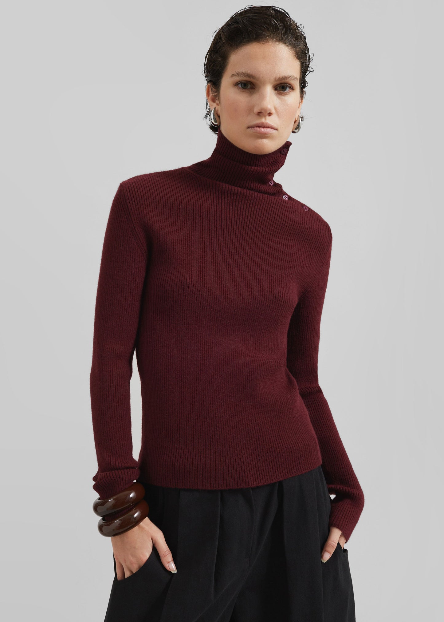 Devar Turtleneck Sweater - Burgundy