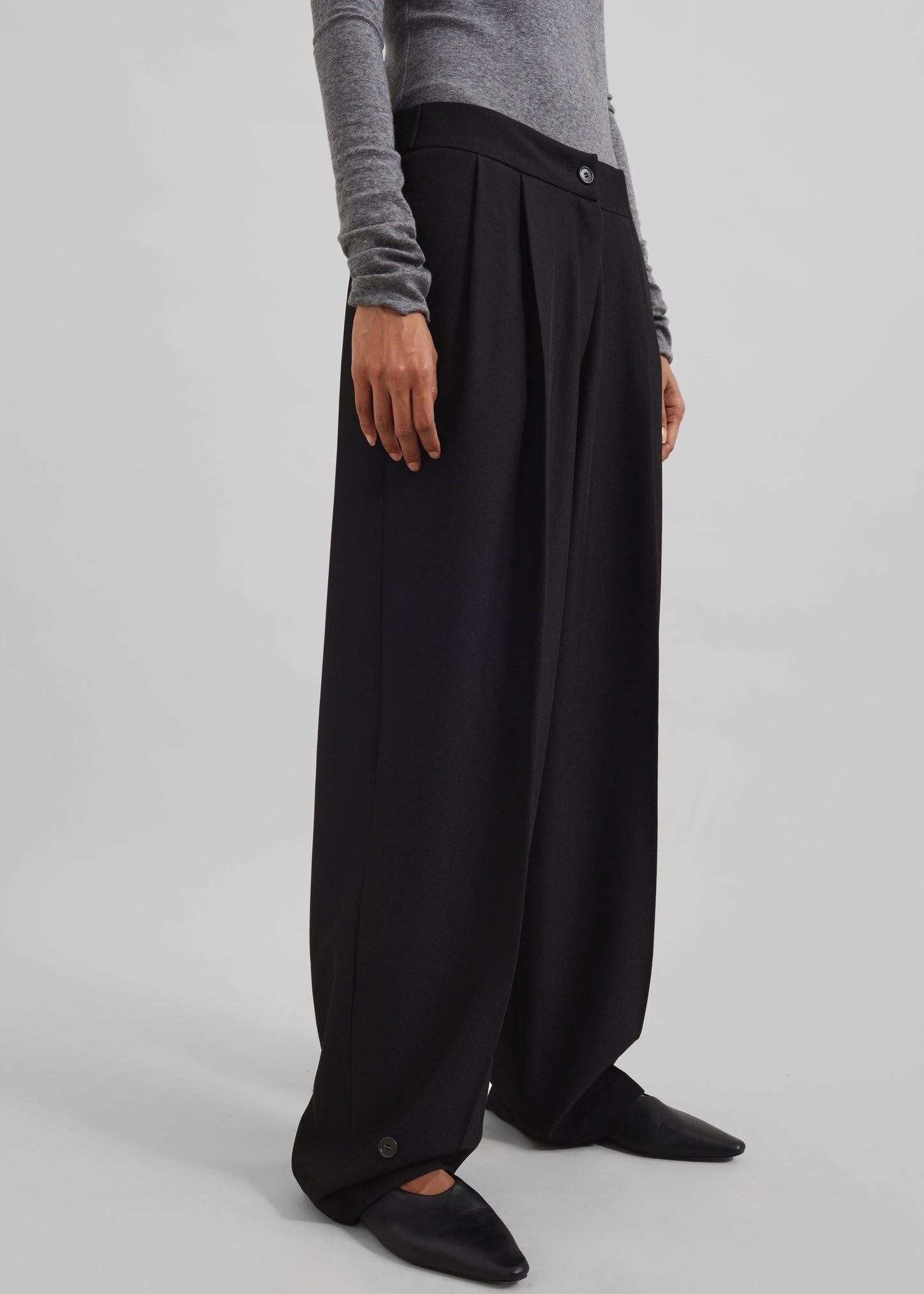 Dina Pleated Trousers - Black