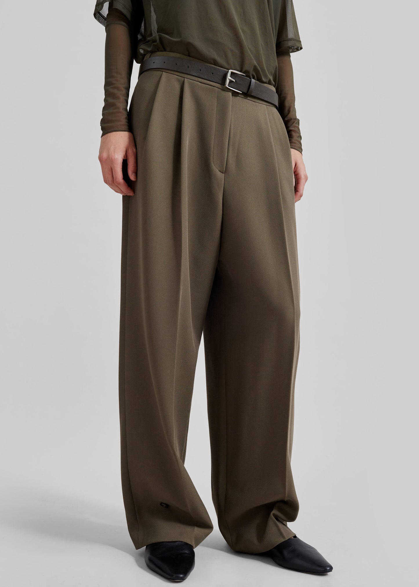 Dina Pleated Trousers - Khaki