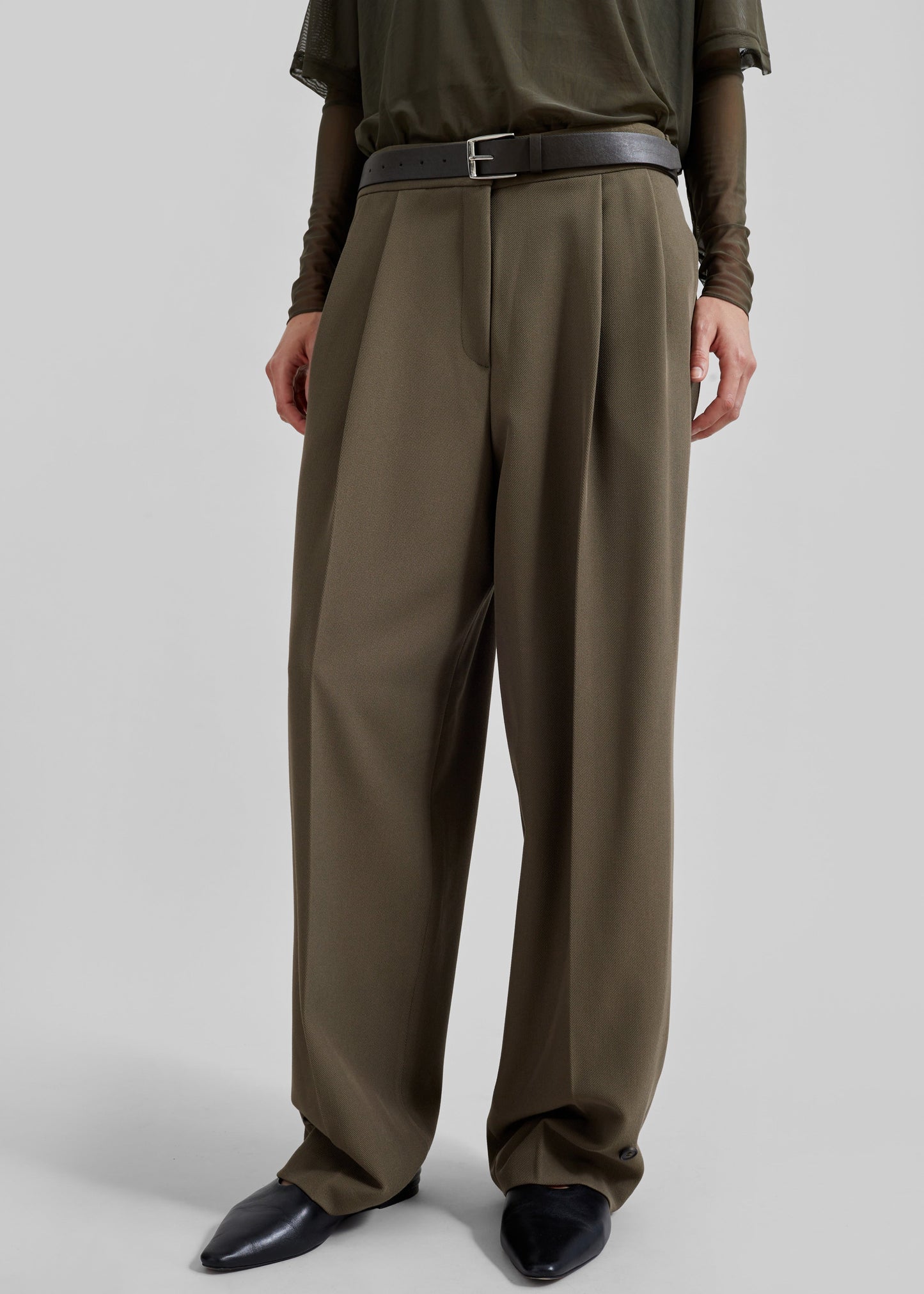 Dina Pleated Trousers - Khaki