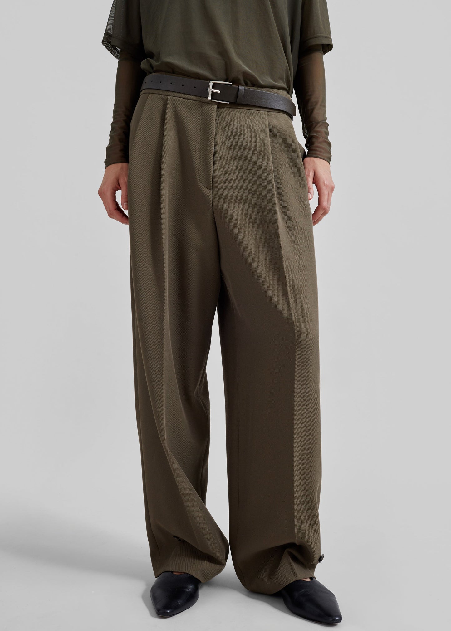 Dina Pleated Trousers - Khaki