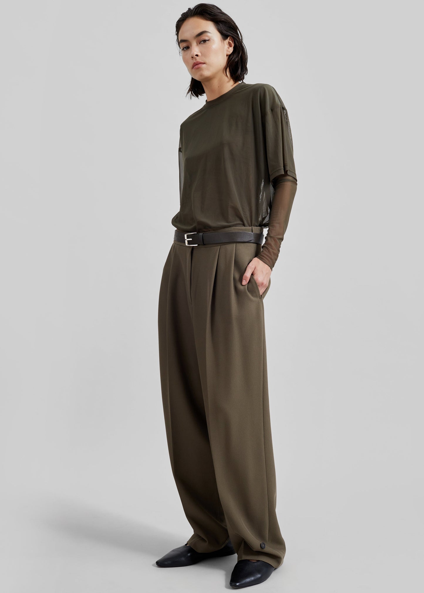 Dina Pleated Trousers - Khaki