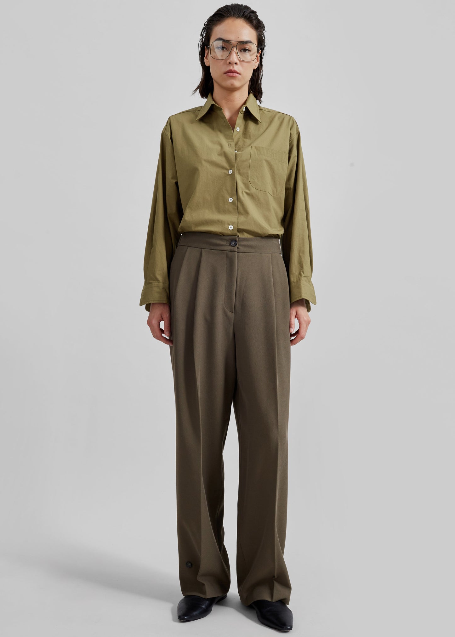 Dina Pleated Trousers - Khaki