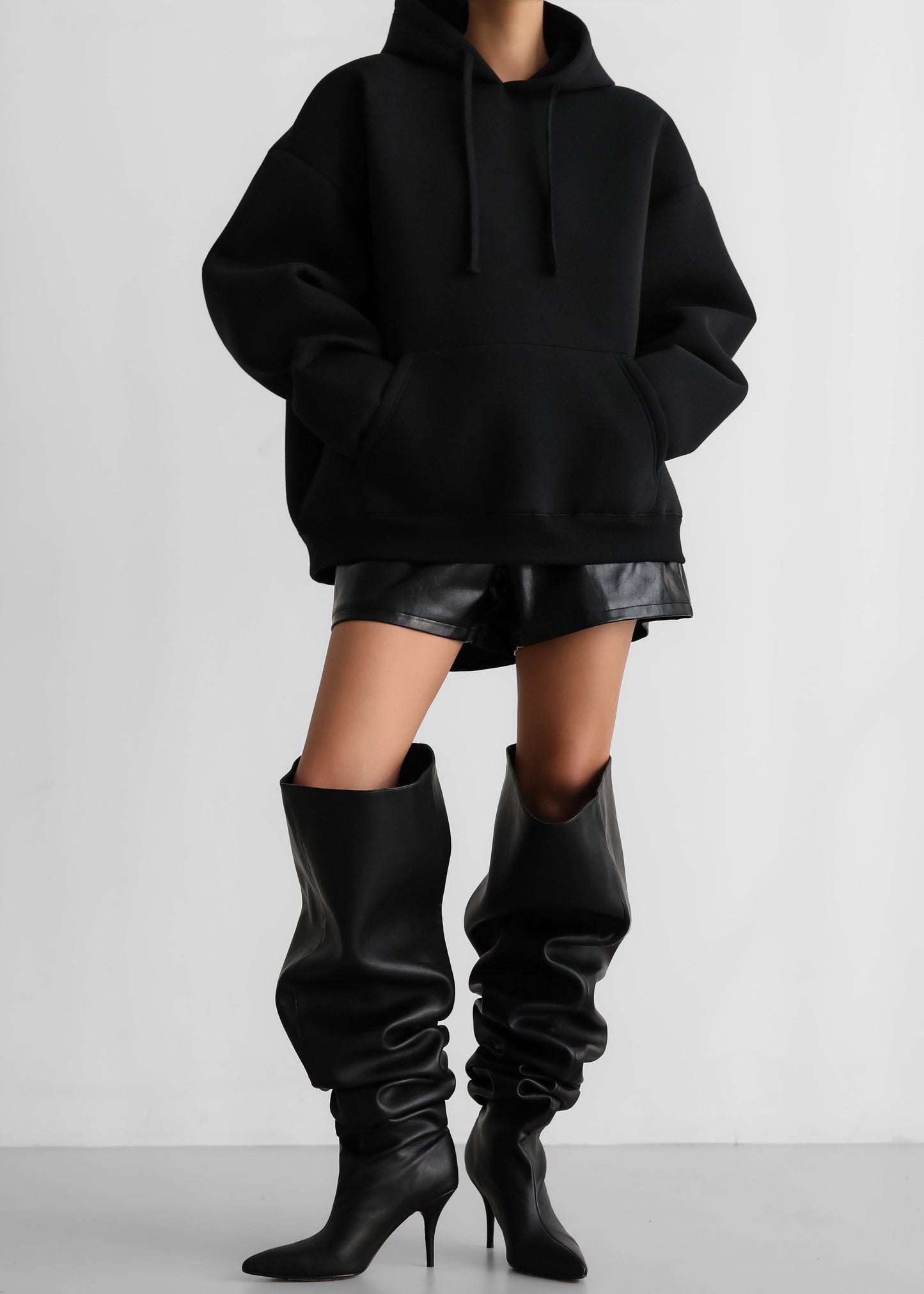 Easton Oversized Hoodie - Black