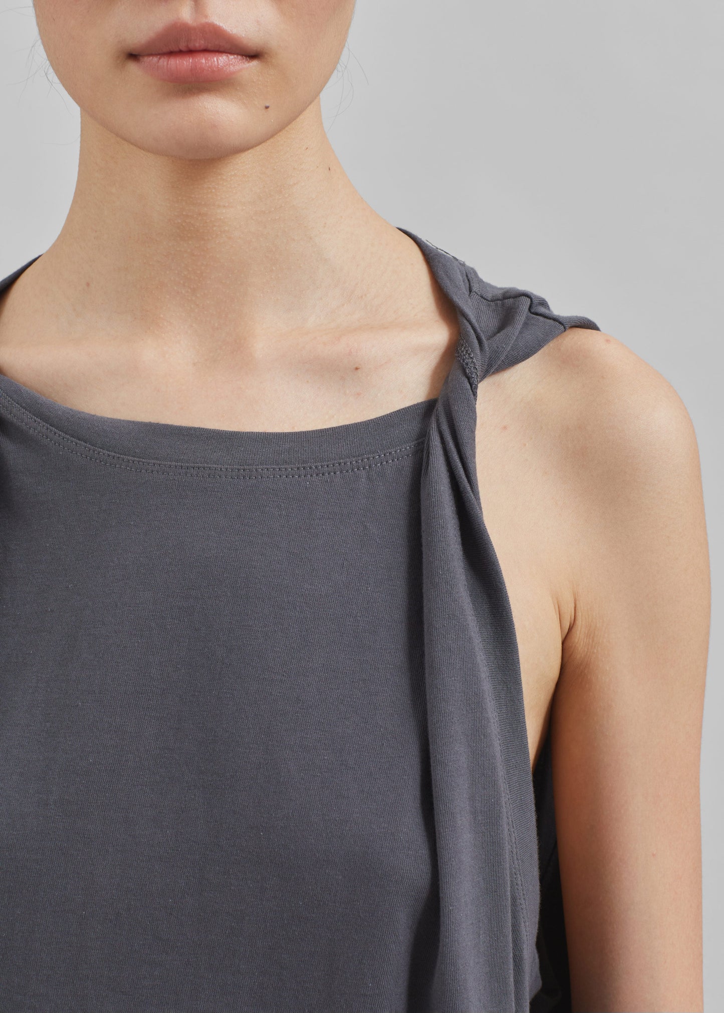 Erika Twisted Sleeve Tank - Charcoal