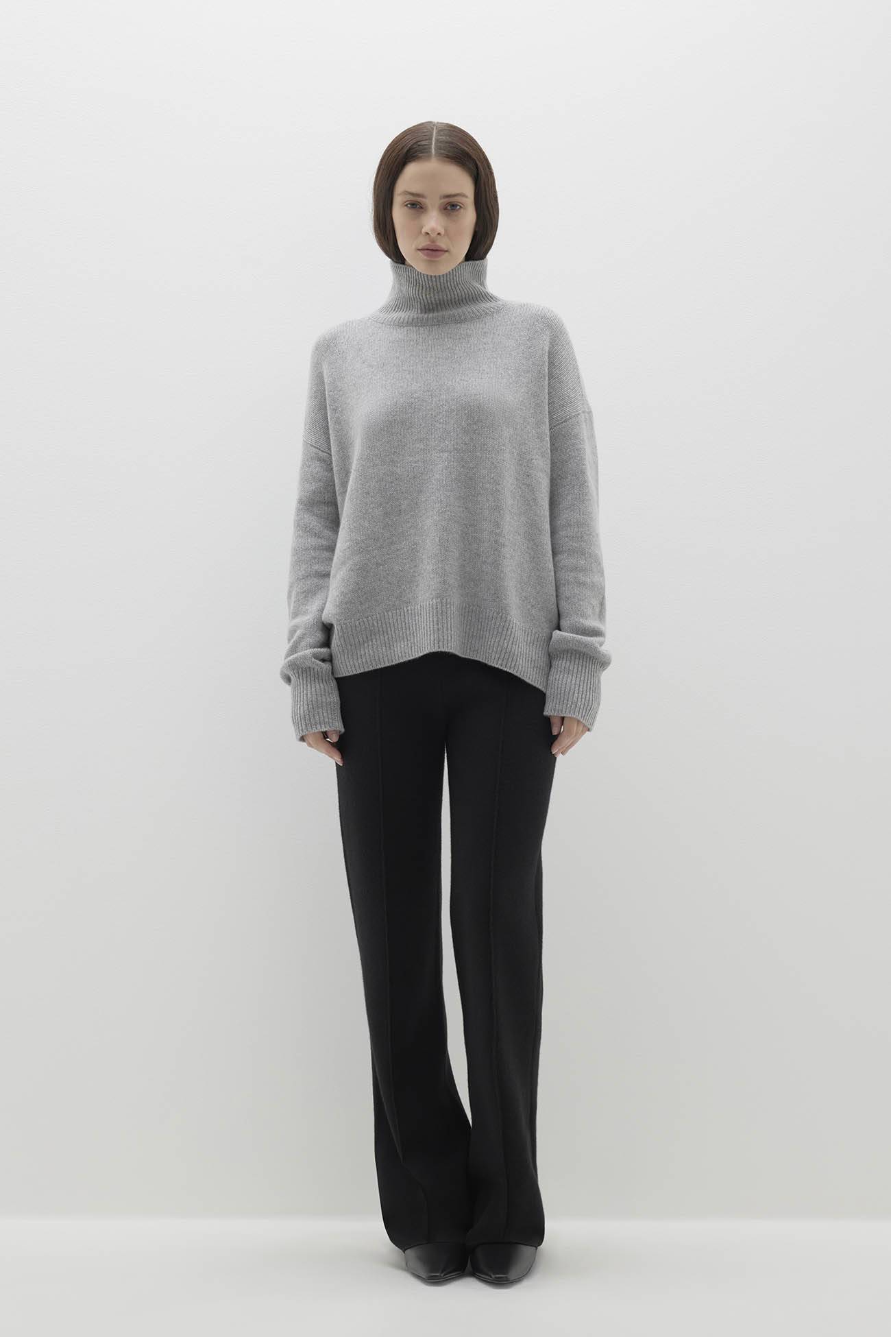 JOSLYN TURTLENECK CASHMERE SWEATER