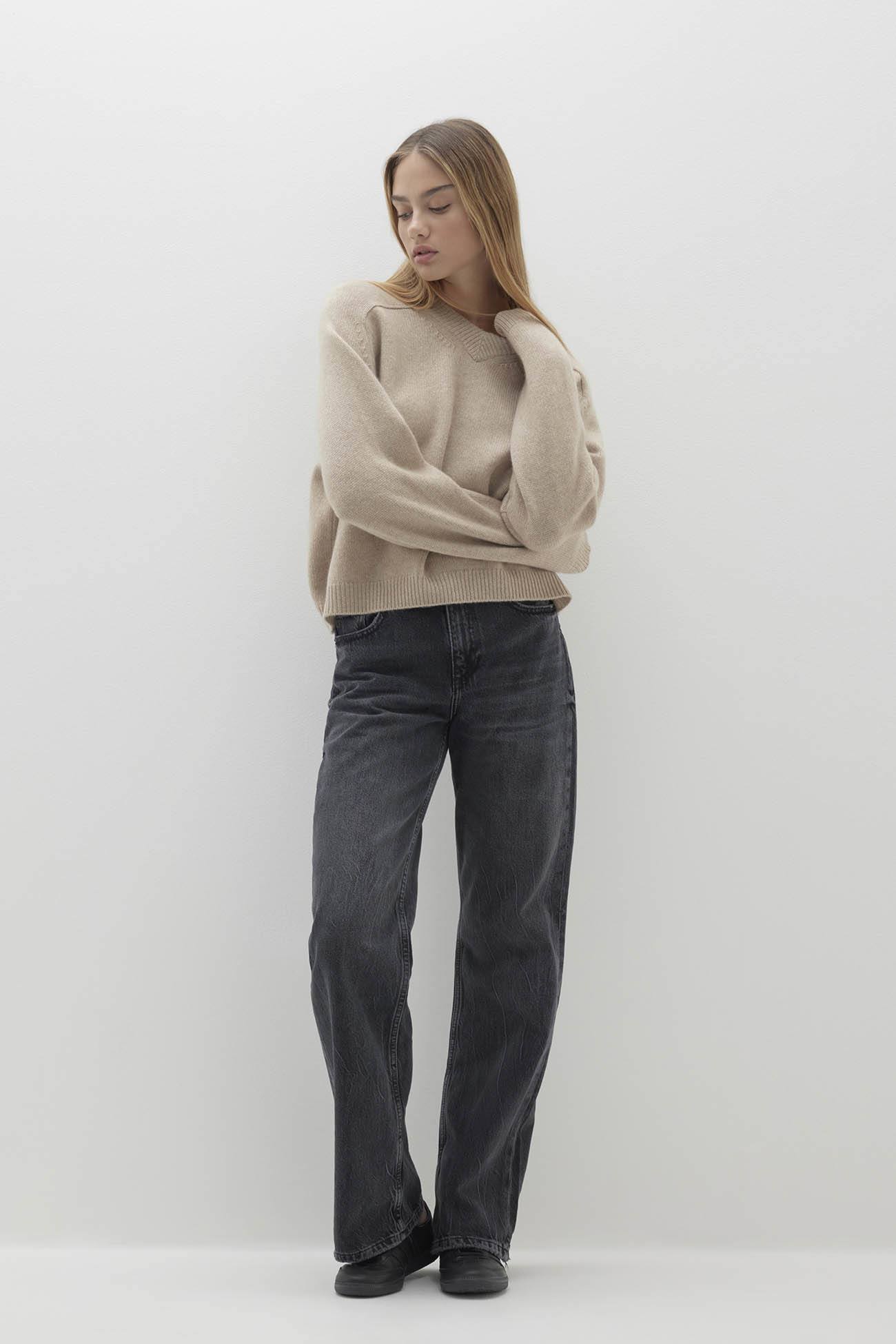 VITTORIA V-NECK CASHMERE SWEATER