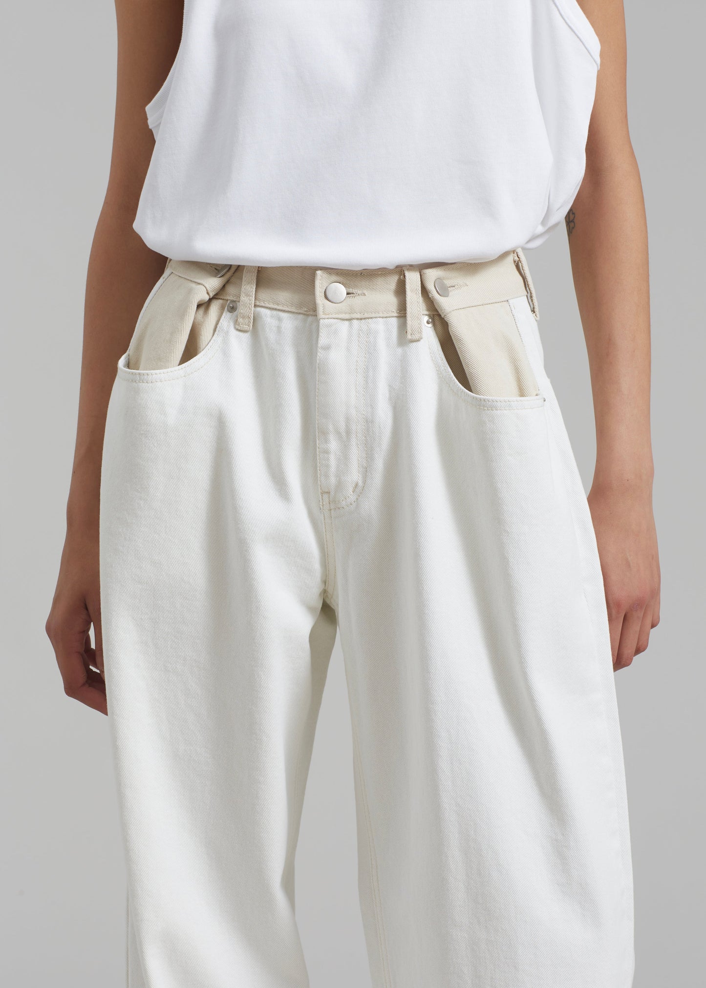 Hayla Contrast Denim Pants - Off White/Beige