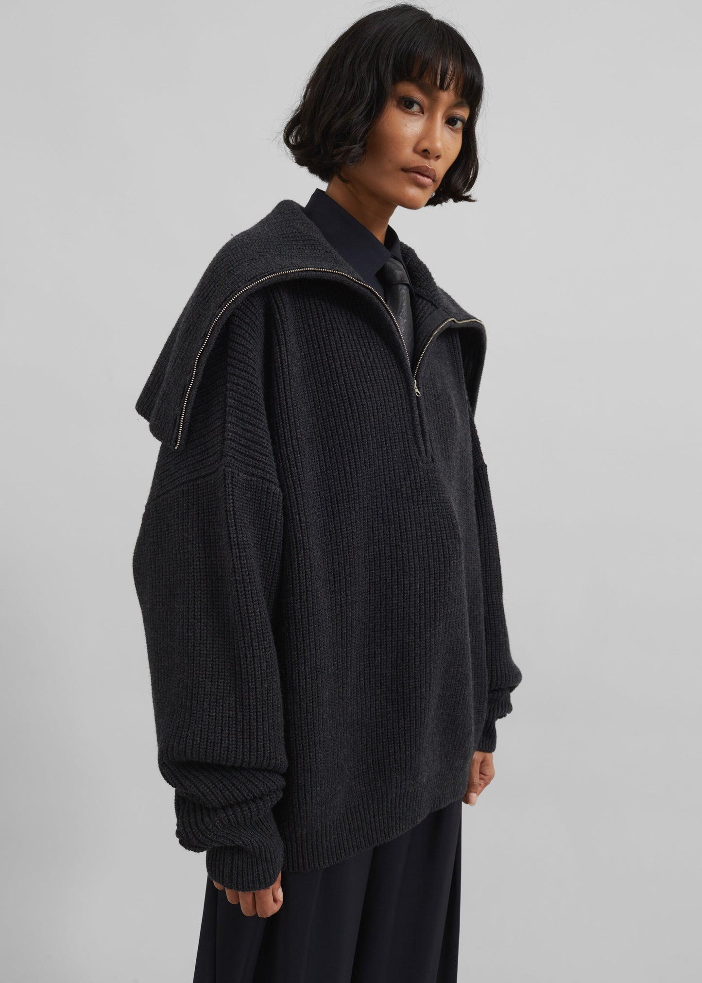 Hazel Oversized Wool Jumper - Dark Grey