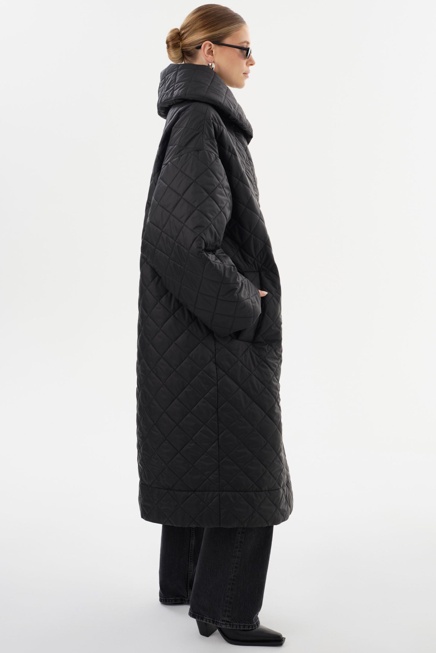 HENDRIKA | Oversized Quilted Coat