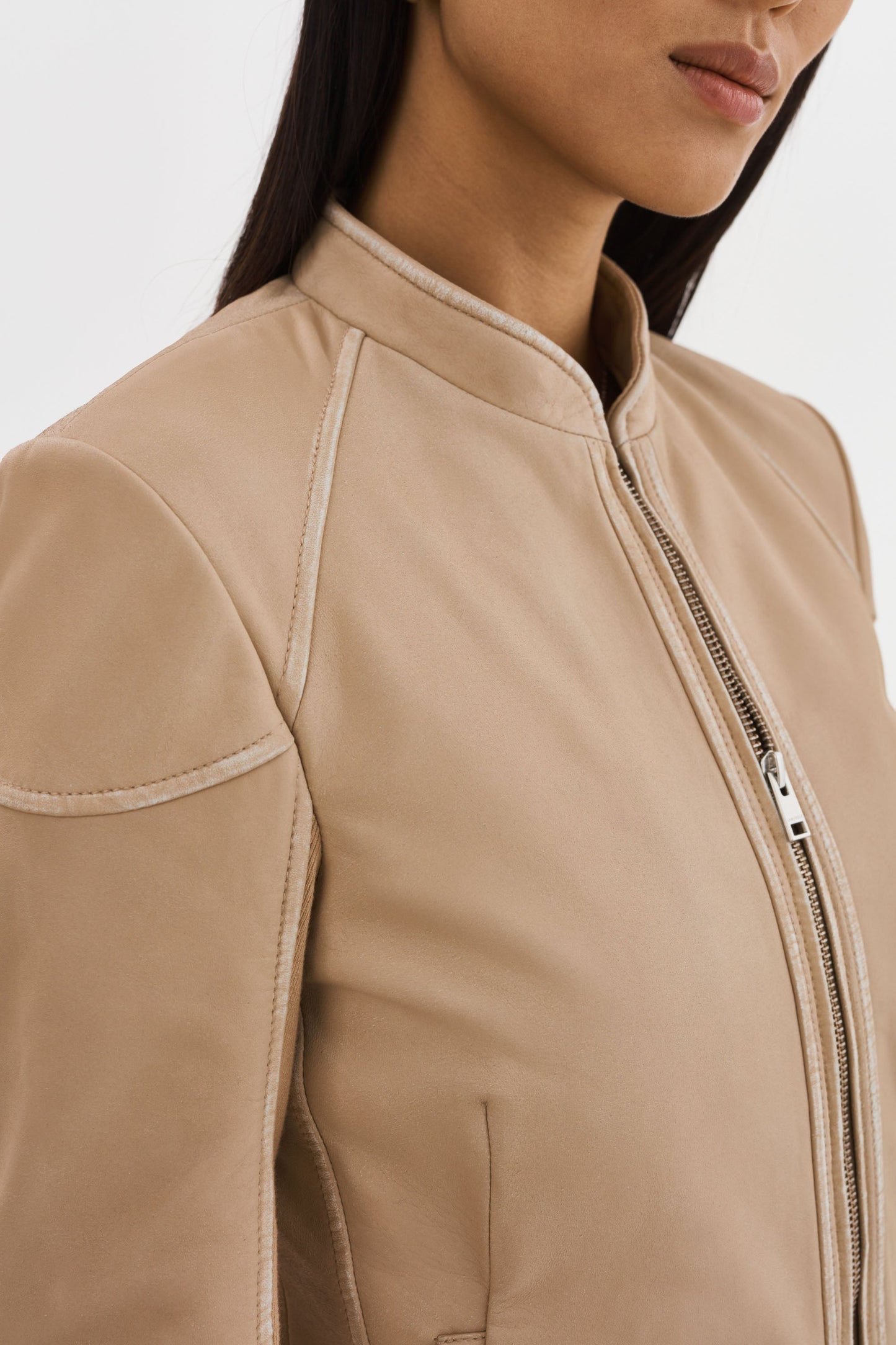 HIRA | Fitted Leather Jacket