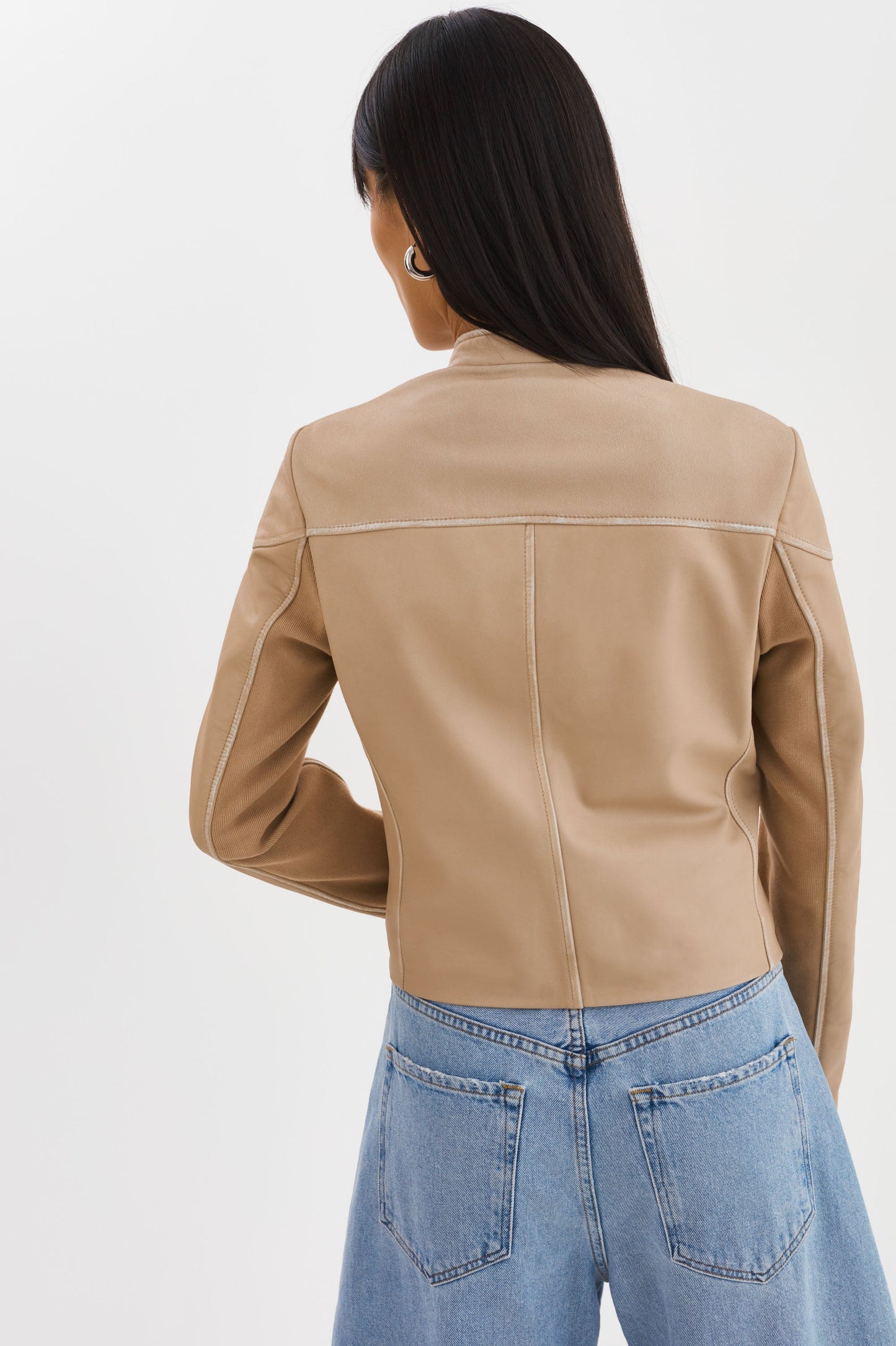 HIRA | Fitted Leather Jacket