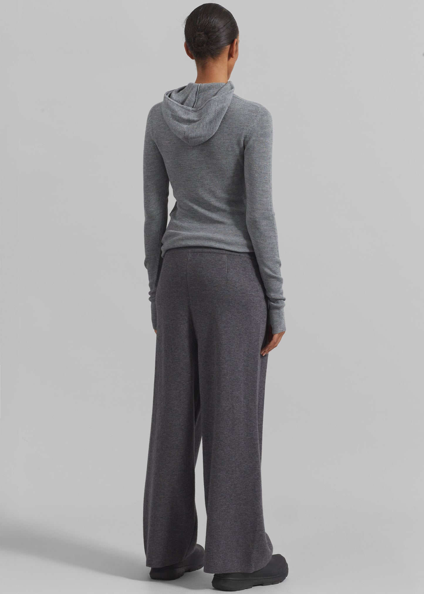 Holkham Pleated Knit Pants - Dark Grey