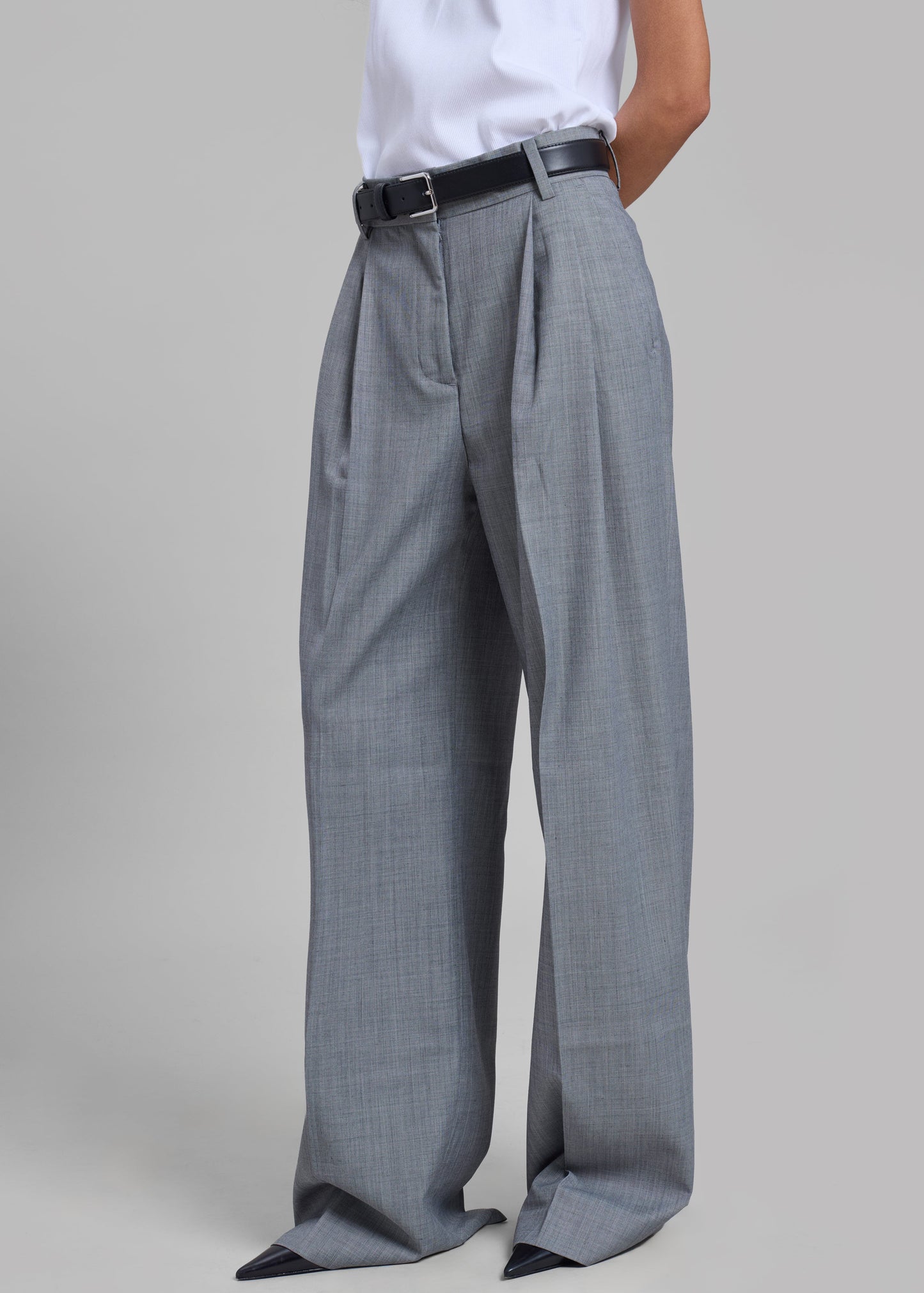 Jorae Pleated Trousers - Grey