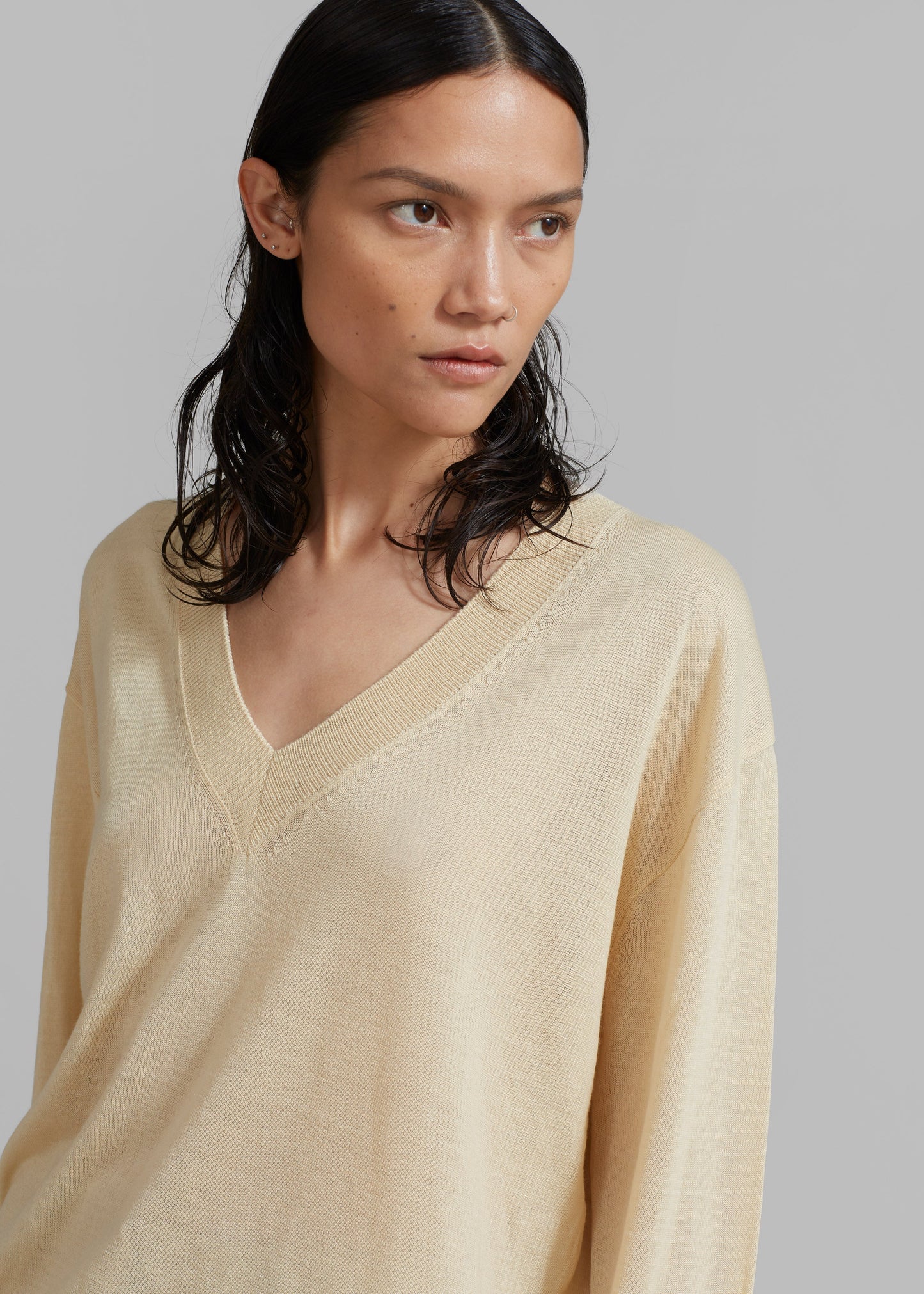 Juro V-Neck Knit - Butter