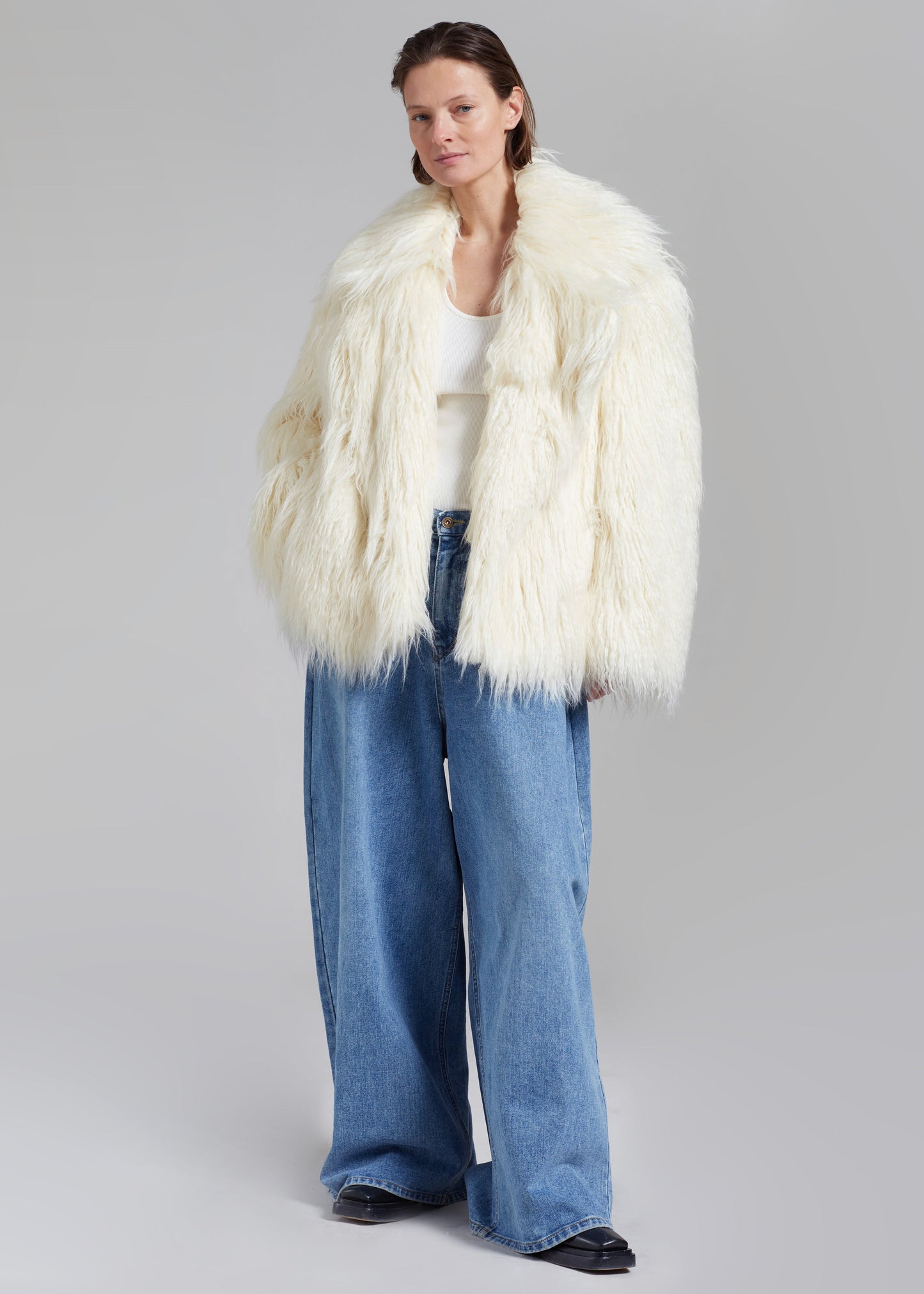 Liza Short Faux Fur Coat - Off White