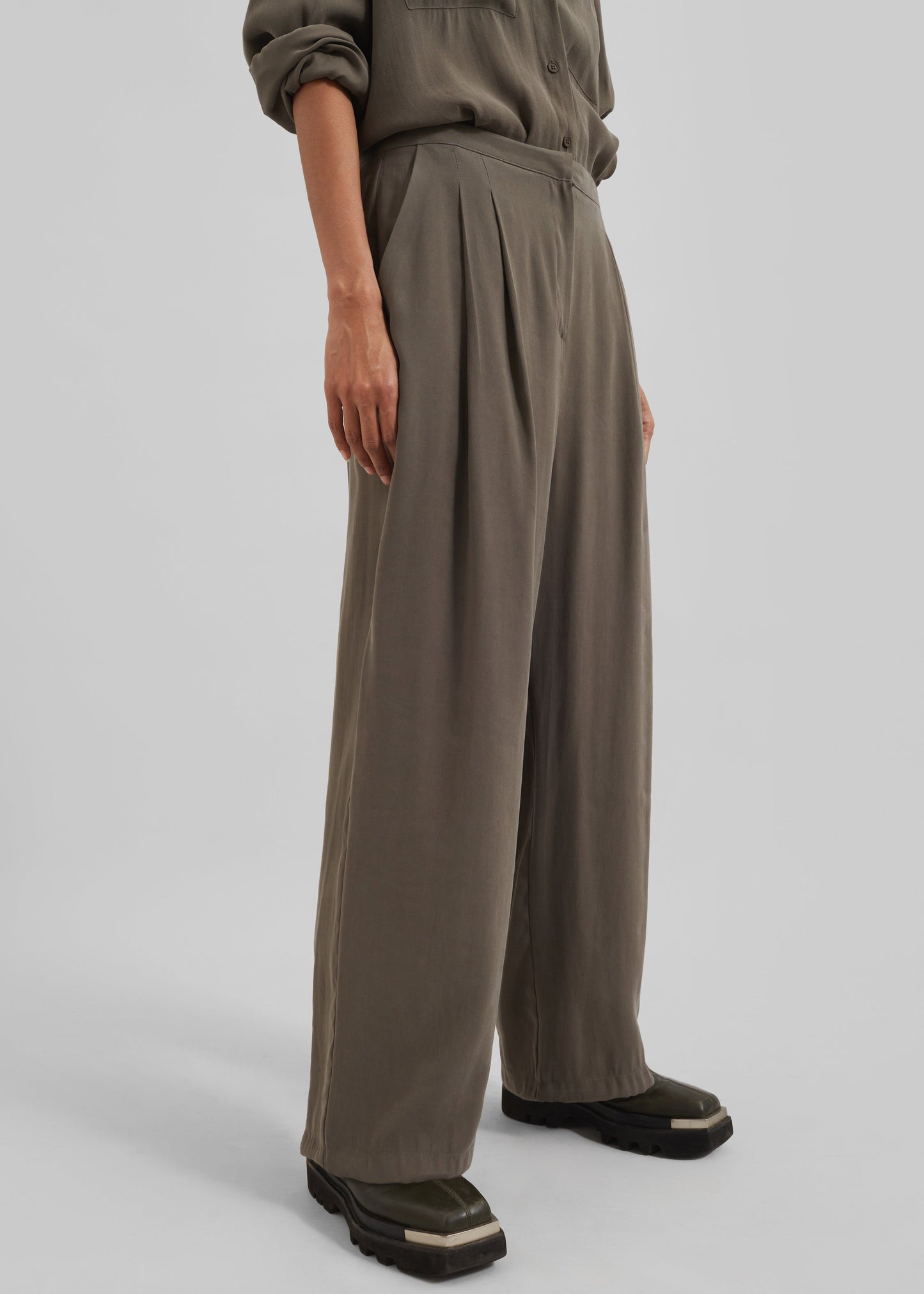 Meilen Pintuck Trousers - Olive