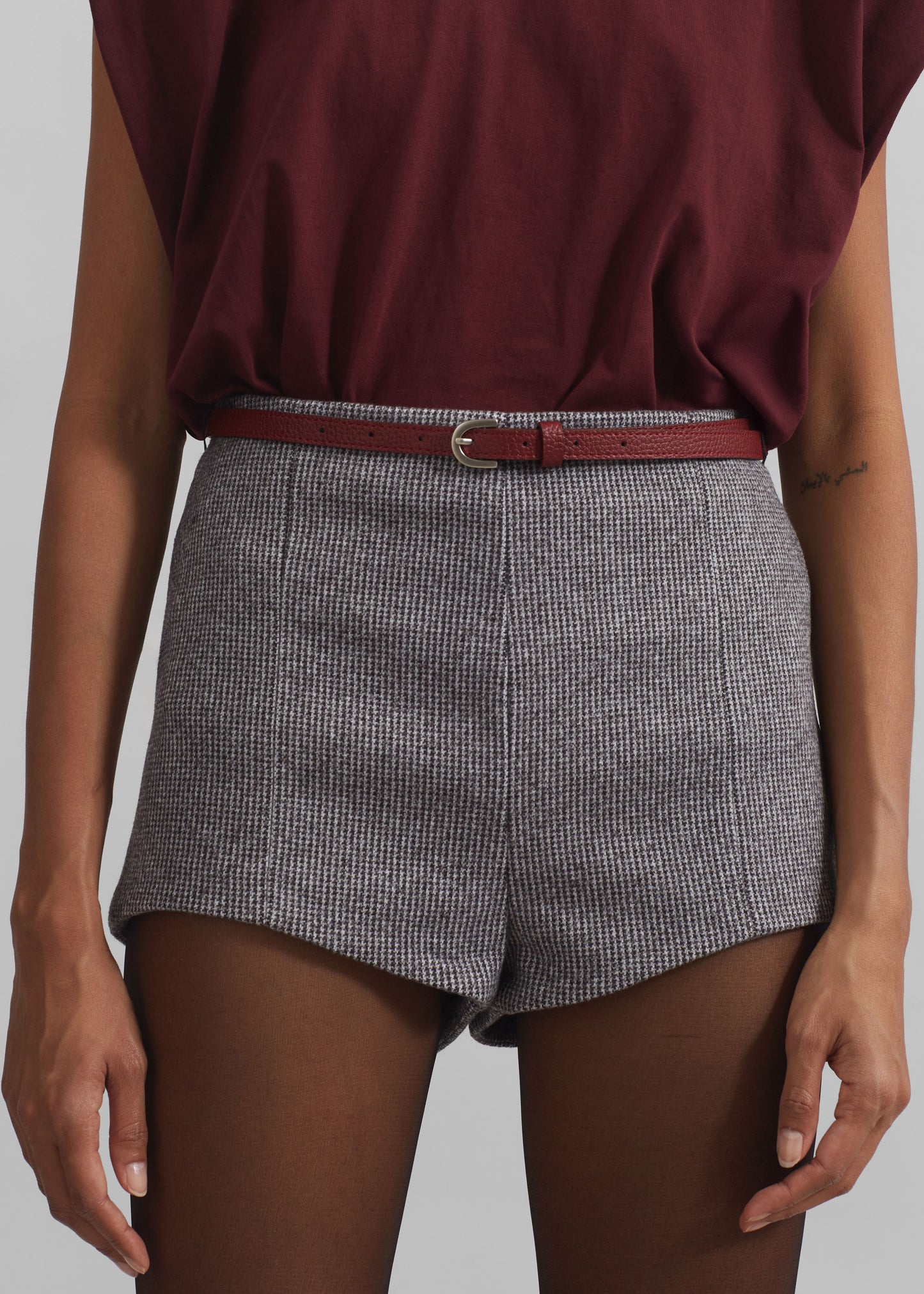 Mevra Houndstooth Hot Pants - Grey