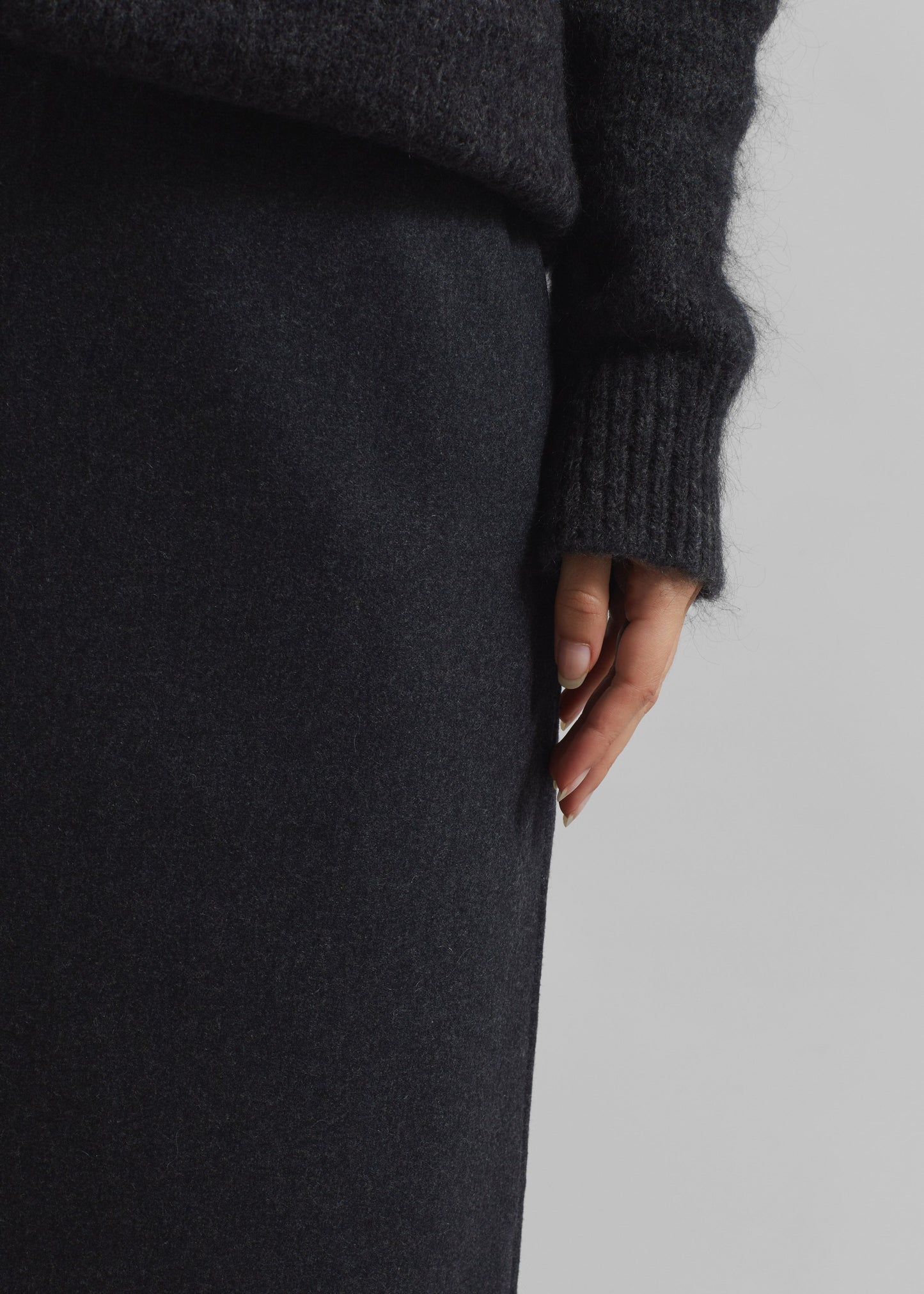 Moaen Turtleneck Sweater - Charcoal