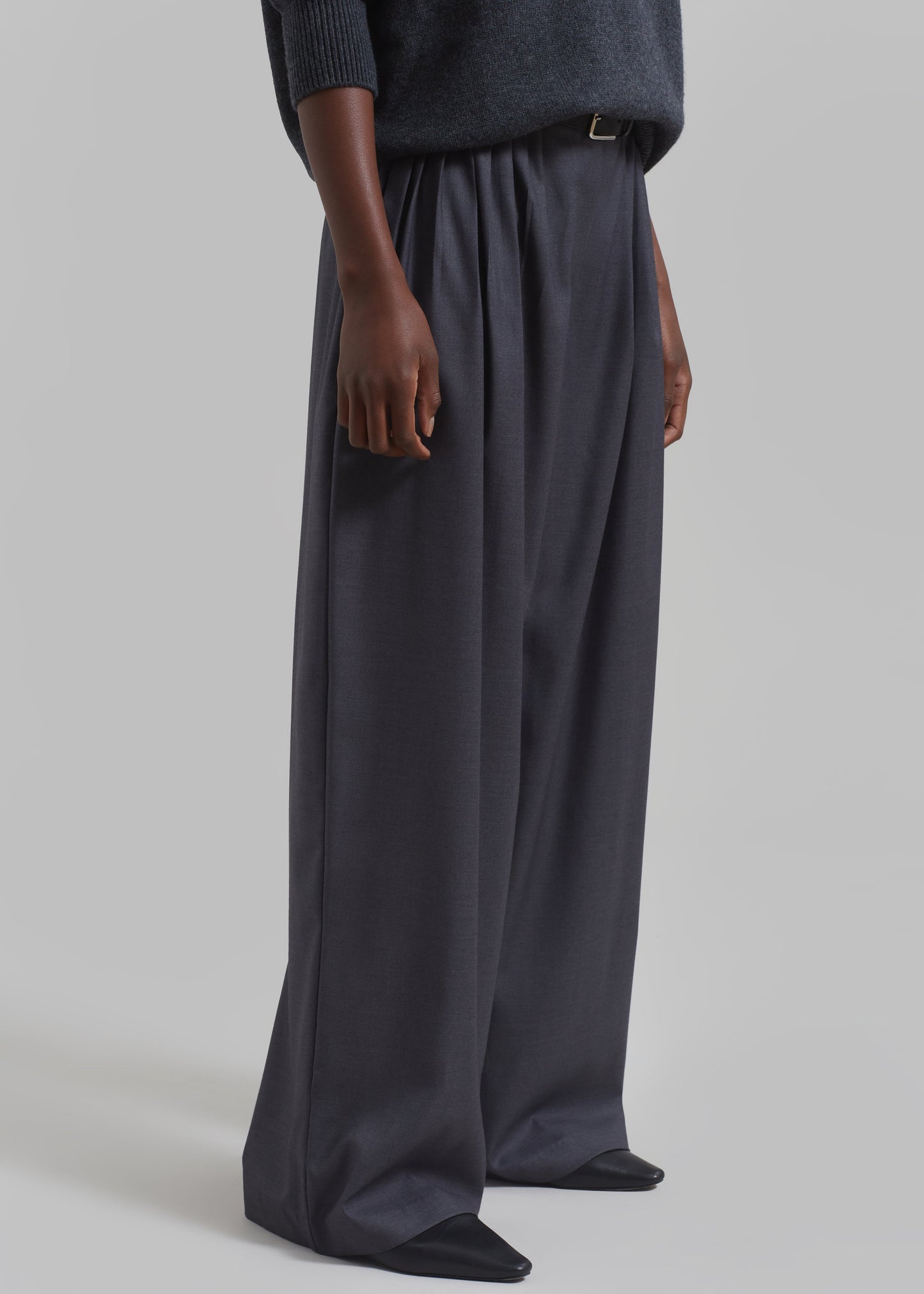 Nyla Pleated Pants - Charcoal