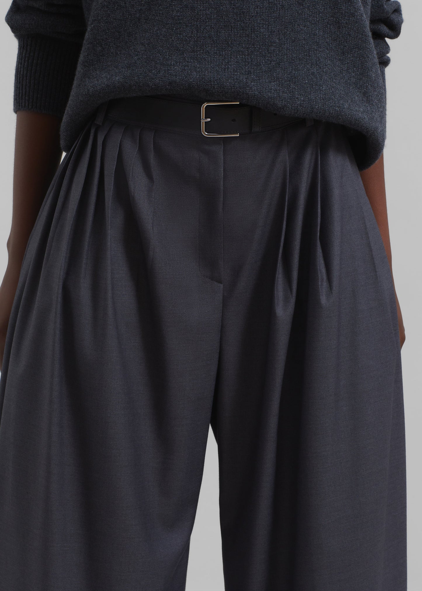 Nyla Pleated Pants - Charcoal