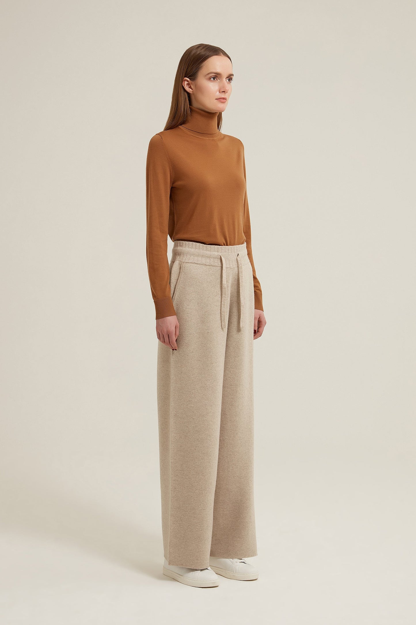 The Noble Wool Roll Neck Womens