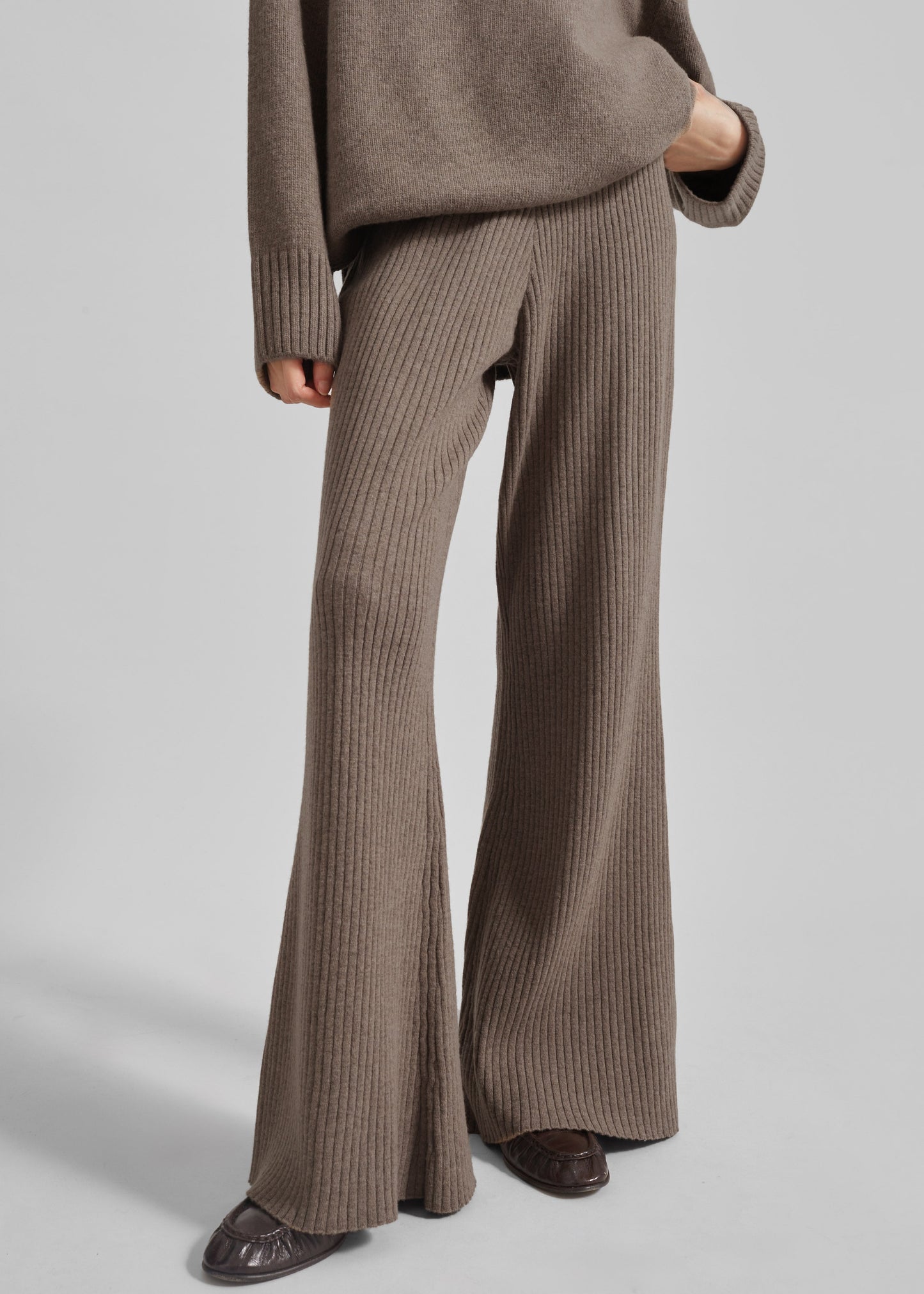 Odense Ribbed Flared Pants - Brown