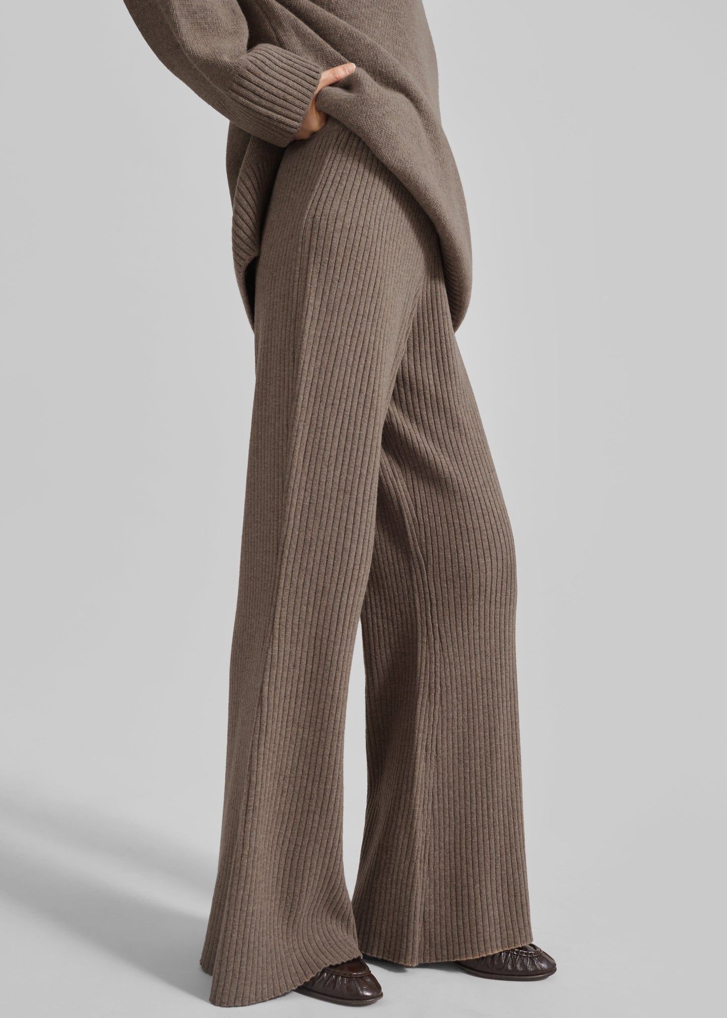 Odense Ribbed Flared Pants - Brown