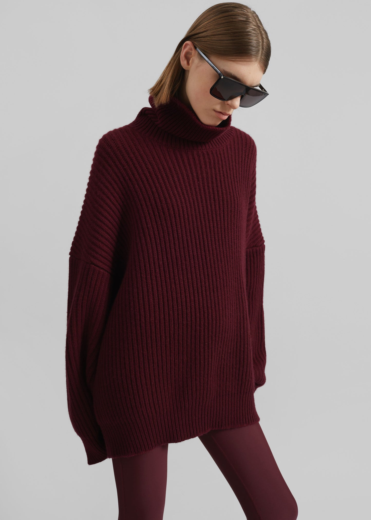 Olney Oversized Wool Turtleneck - Burgundy