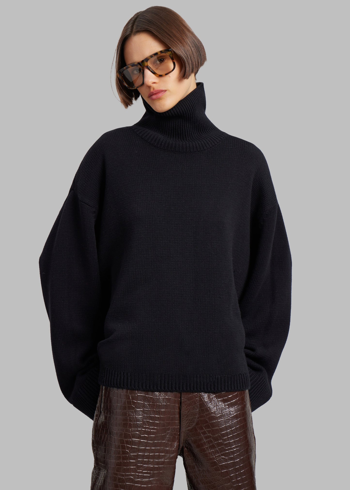 Rhea Trapeze Turtleneck - Black