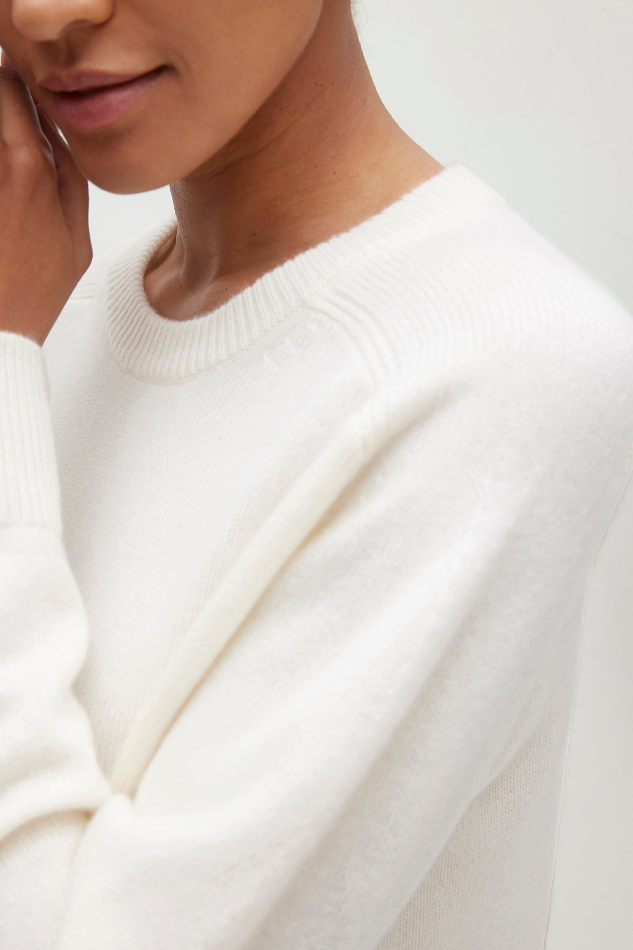 TAMMY CASHMERE CREWNECK SWEATER