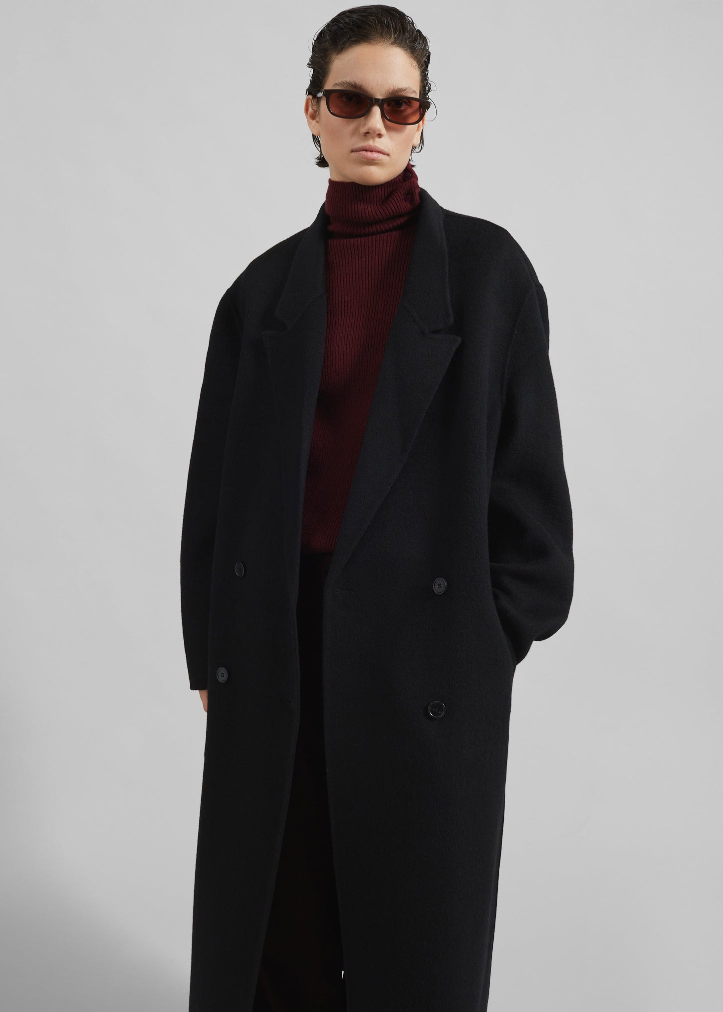 Veonce Oversized Wool Coat - Black