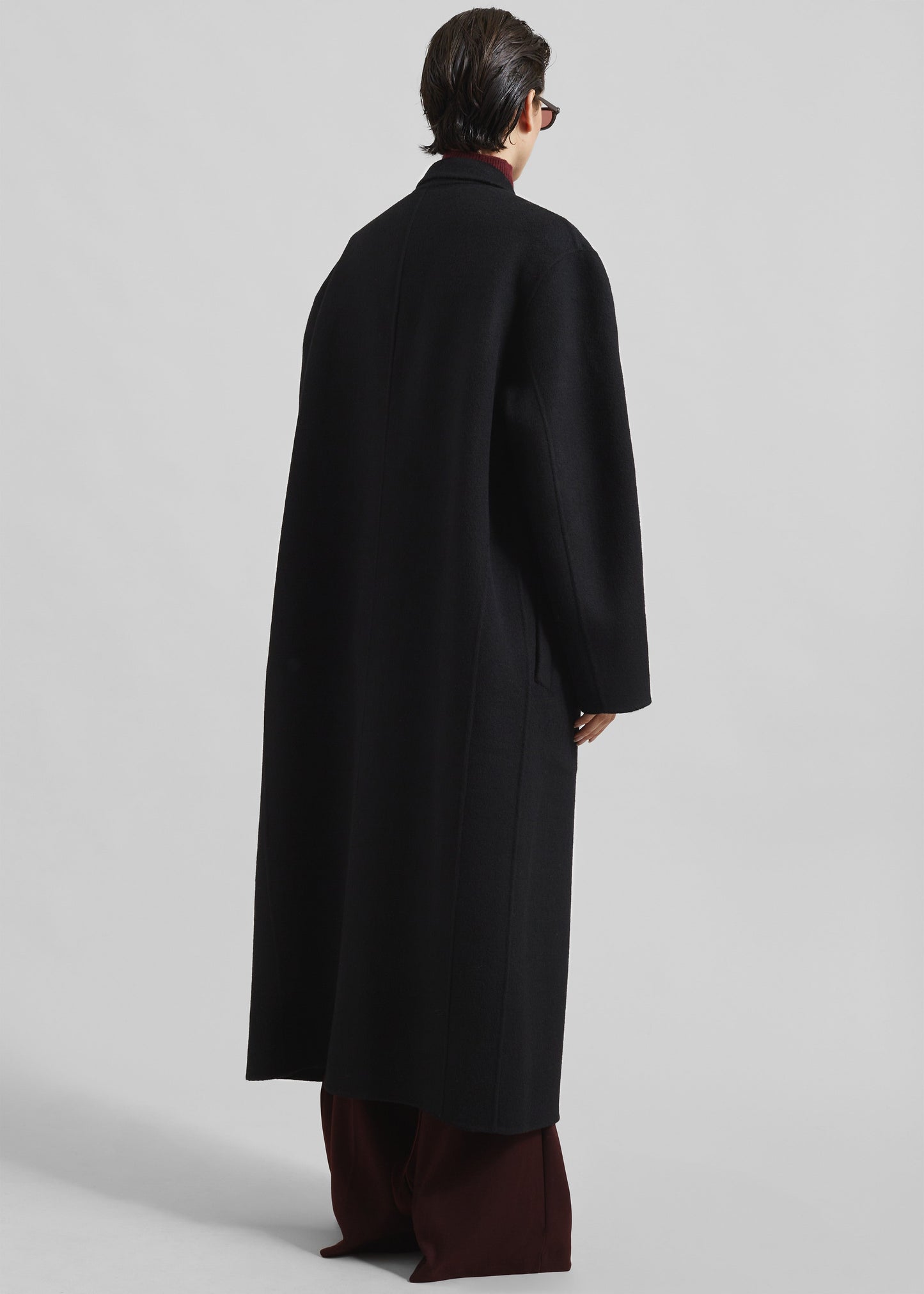 Veonce Oversized Wool Coat - Black