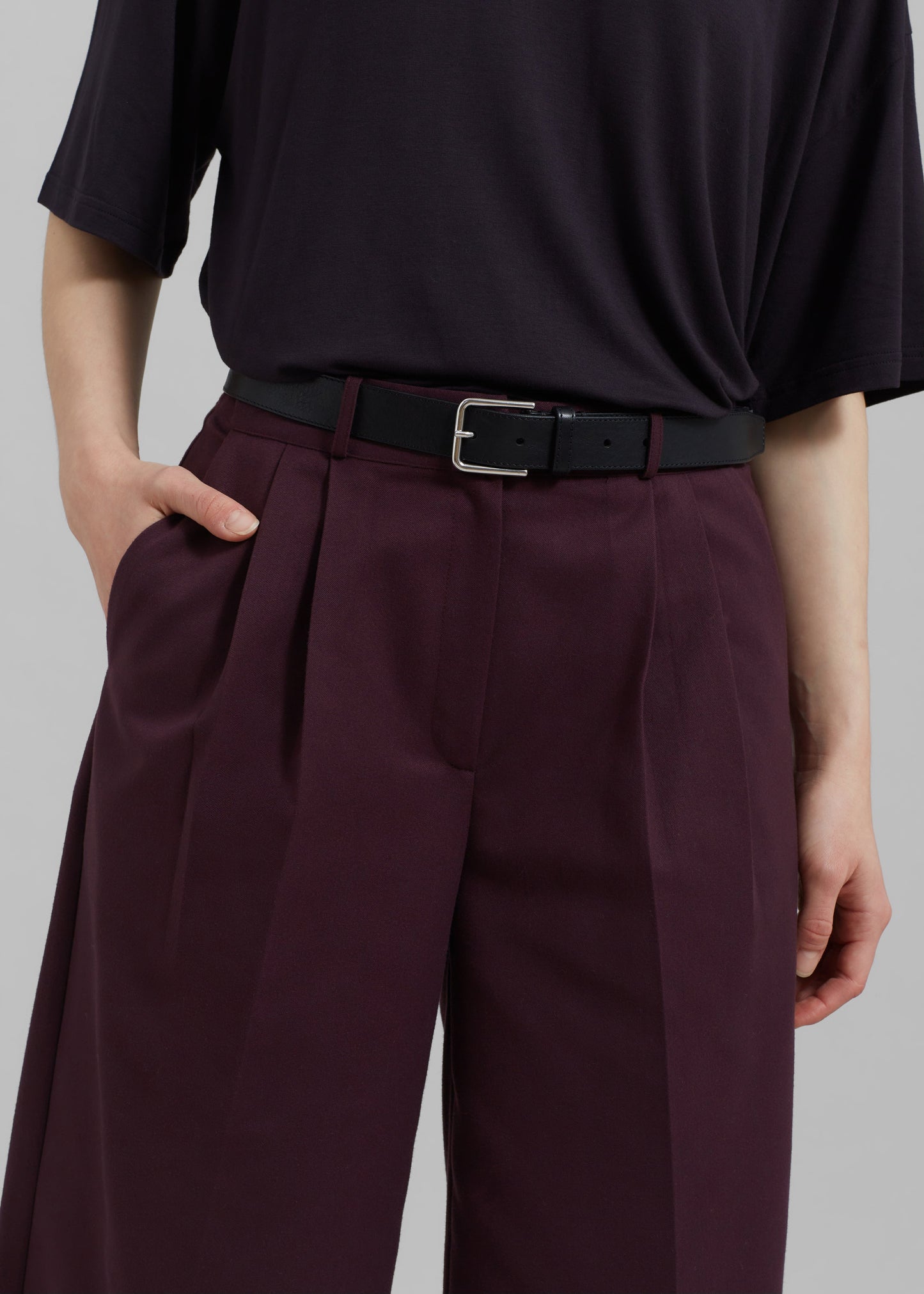 Wilma Pleated Bermuda Shorts - Burgundy