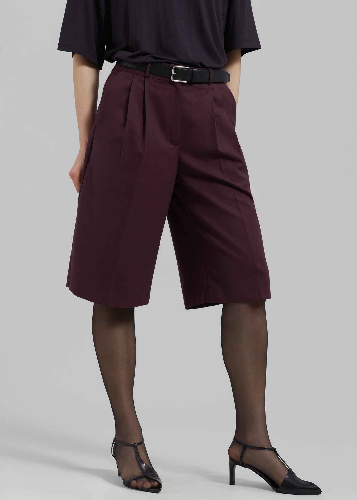 Wilma Pleated Bermuda Shorts - Burgundy