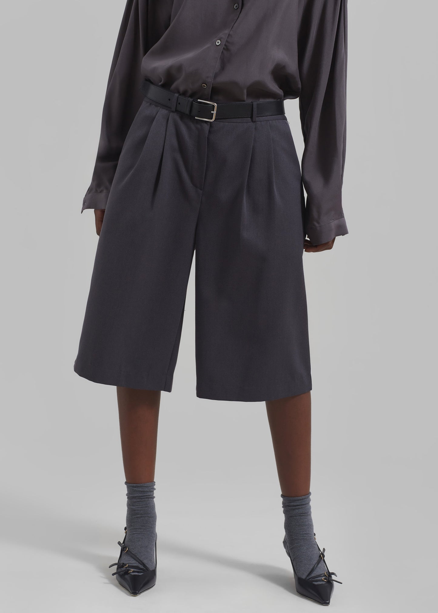 Wilma Pleated Bermuda Shorts - Charcoal