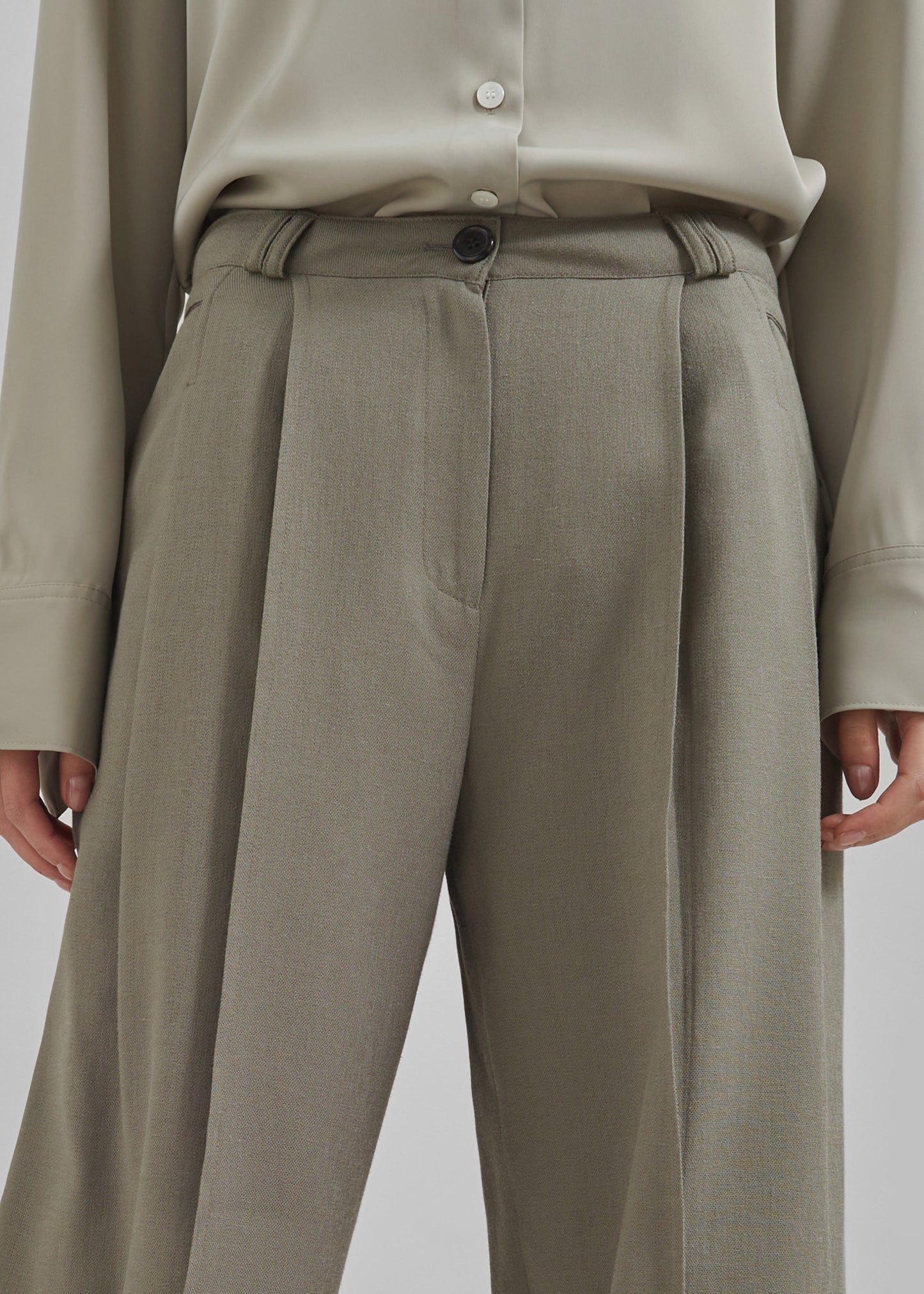 Xia Side Belt Trousers - Khaki