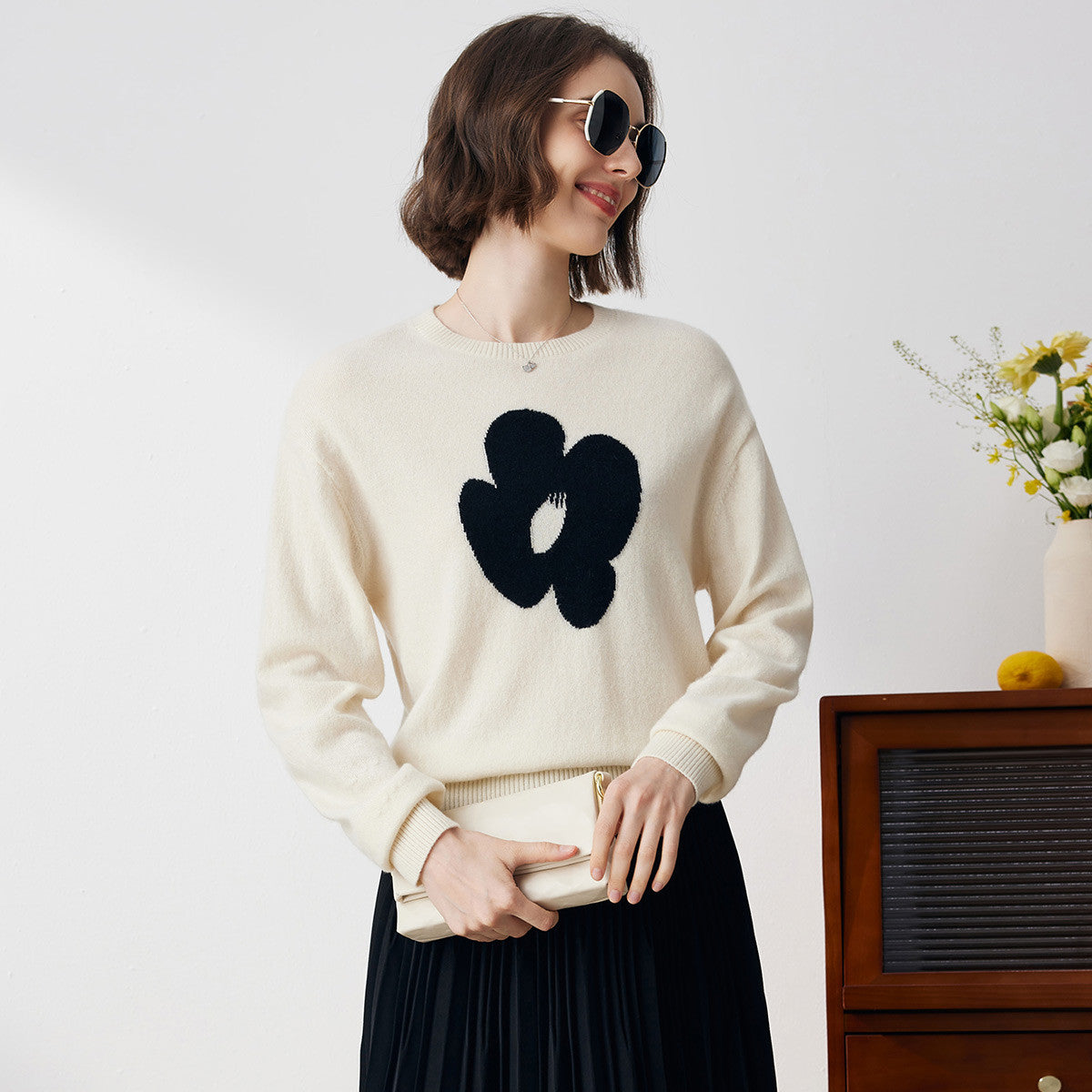 100% Cashmere Elegant Floral Knit Sweater