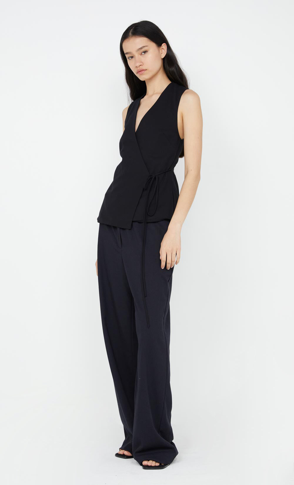 NINAH TIE VEST - BLACK